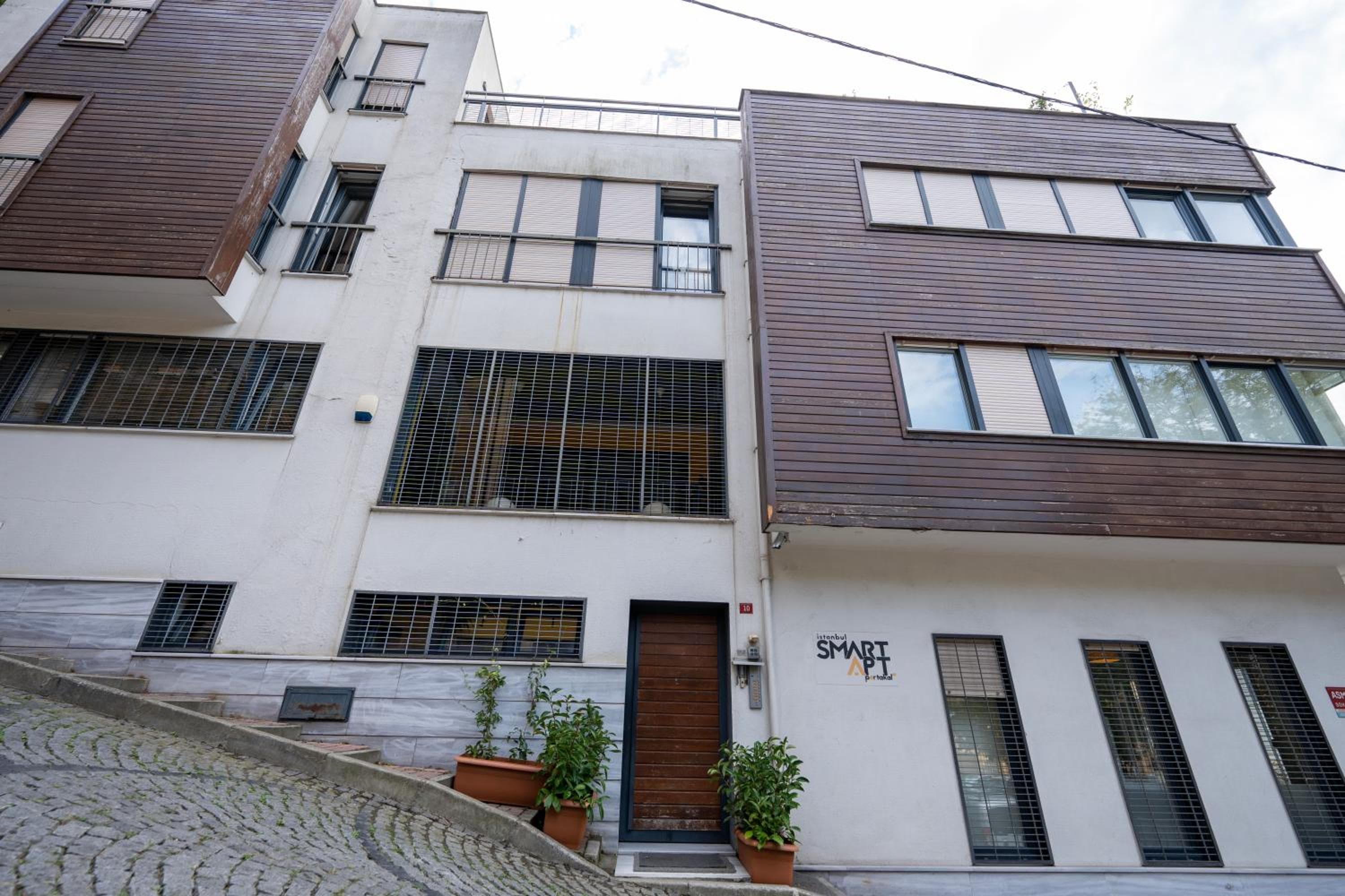 Building at İstanbul Smart Apart by SUMMITVISTA