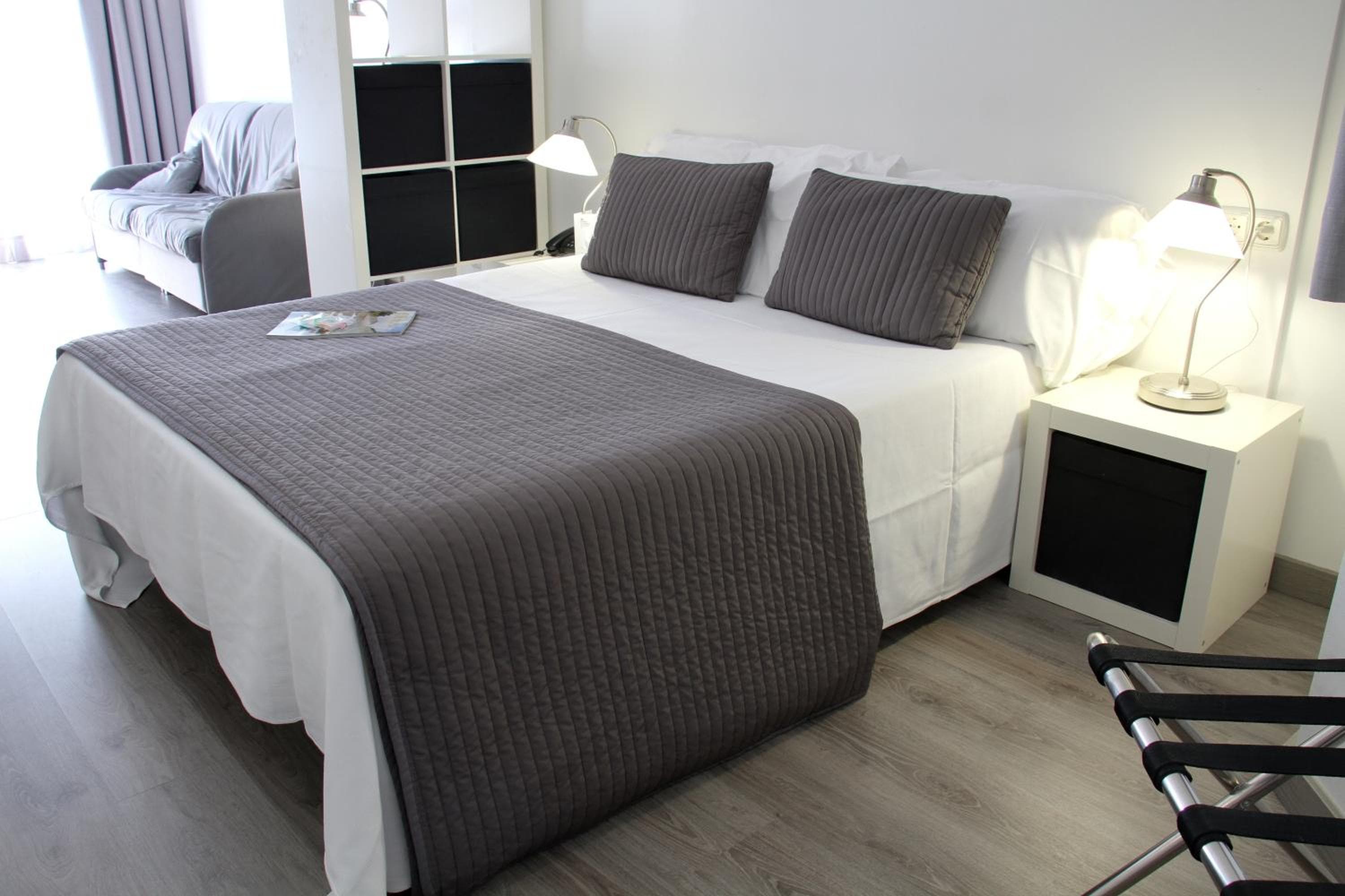 Aparthotel Atenea Calabria, Barcelona, photo 6