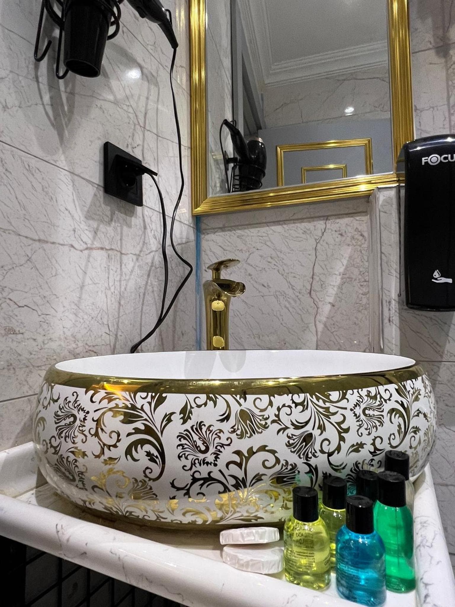 Bathroom at TAKSİM LARİSSA RESİDENCE