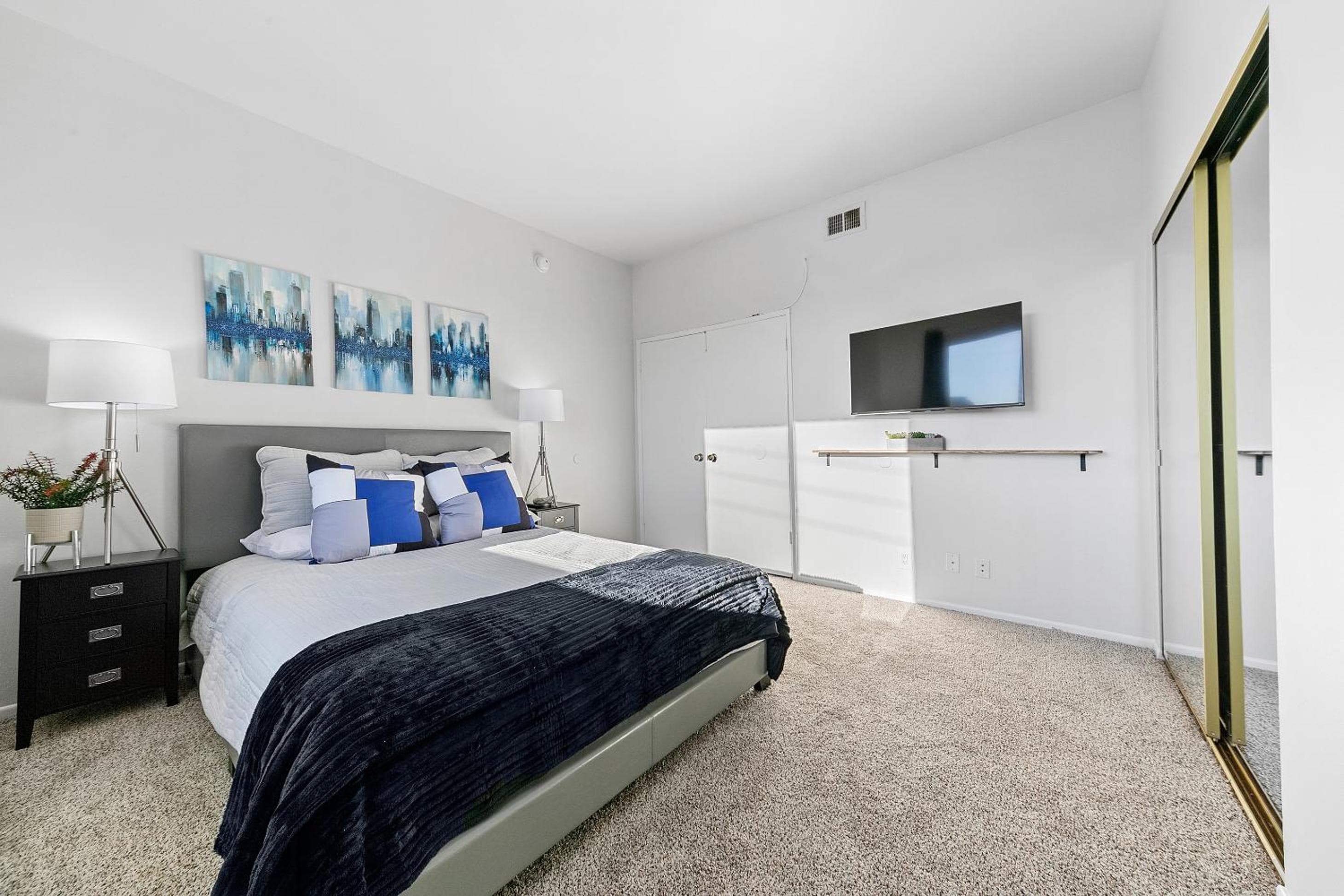 Beverly Hills Penthouse 2 BR Apt with Parking 407, Los Angeles, photo 6