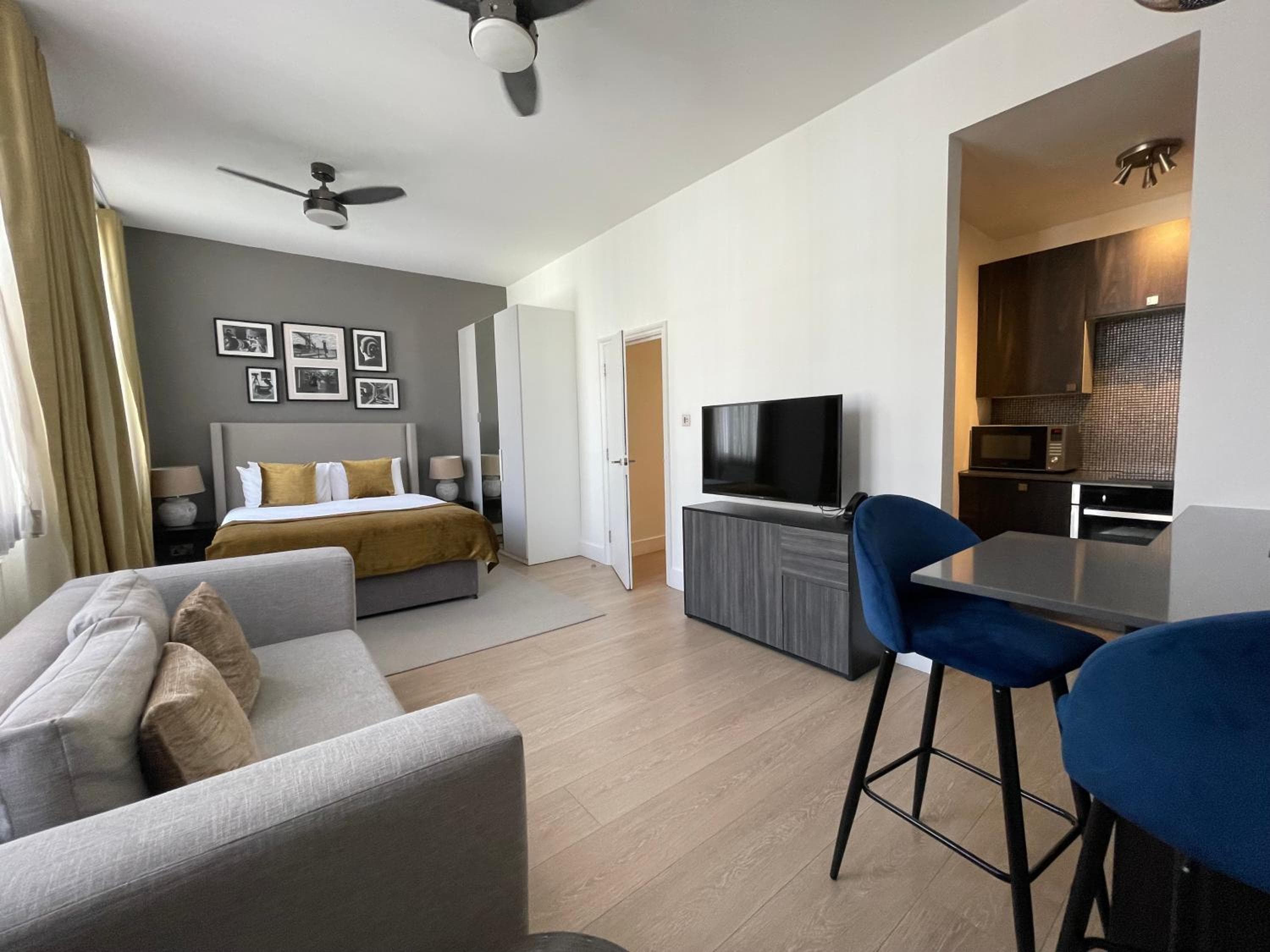 Nevern Place by Supercity Aparthotels, London, photo 4
