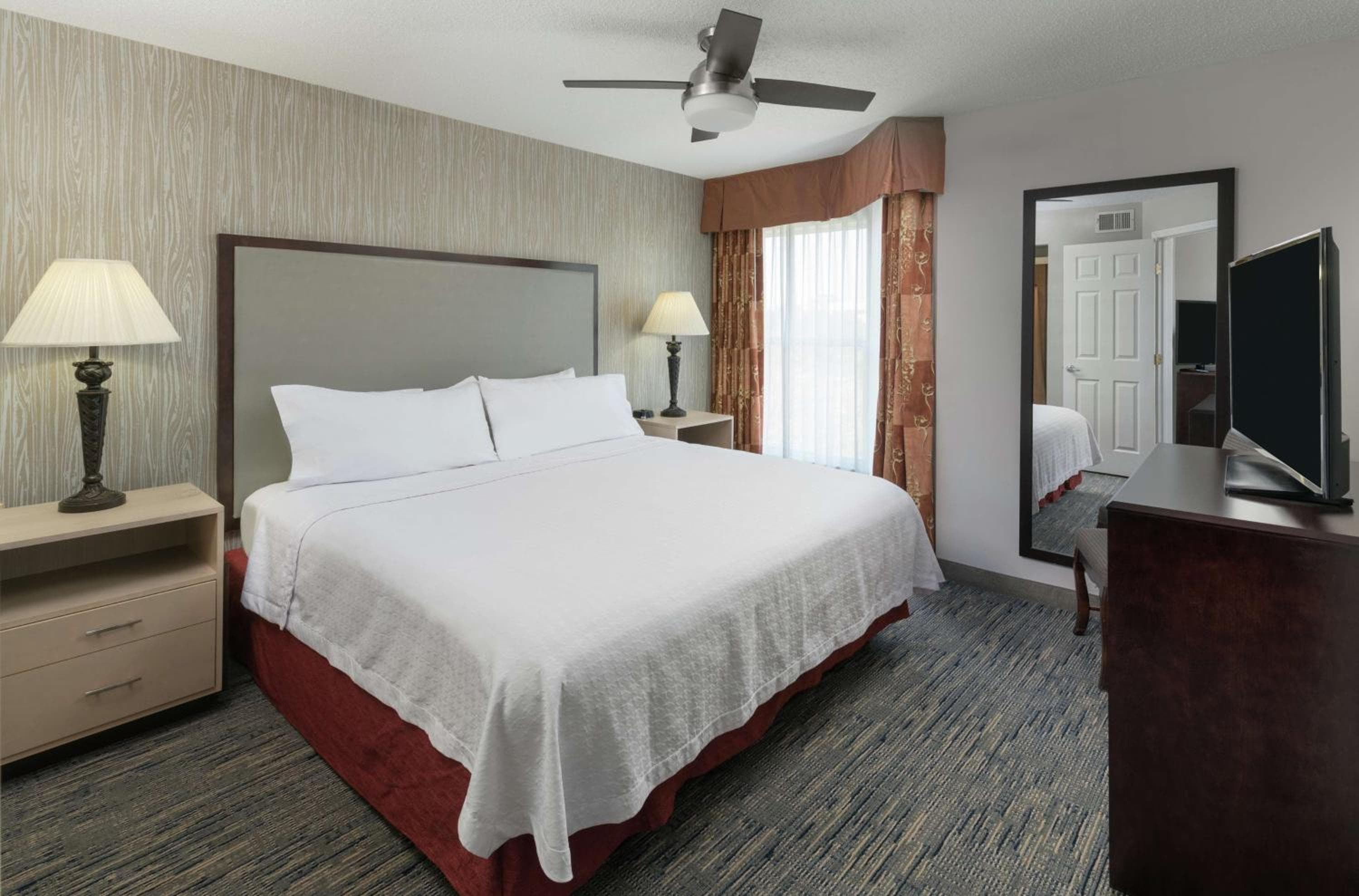 Homewood Suites by Hilton Chicago - Schaumburg, Schaumburg, photo 2