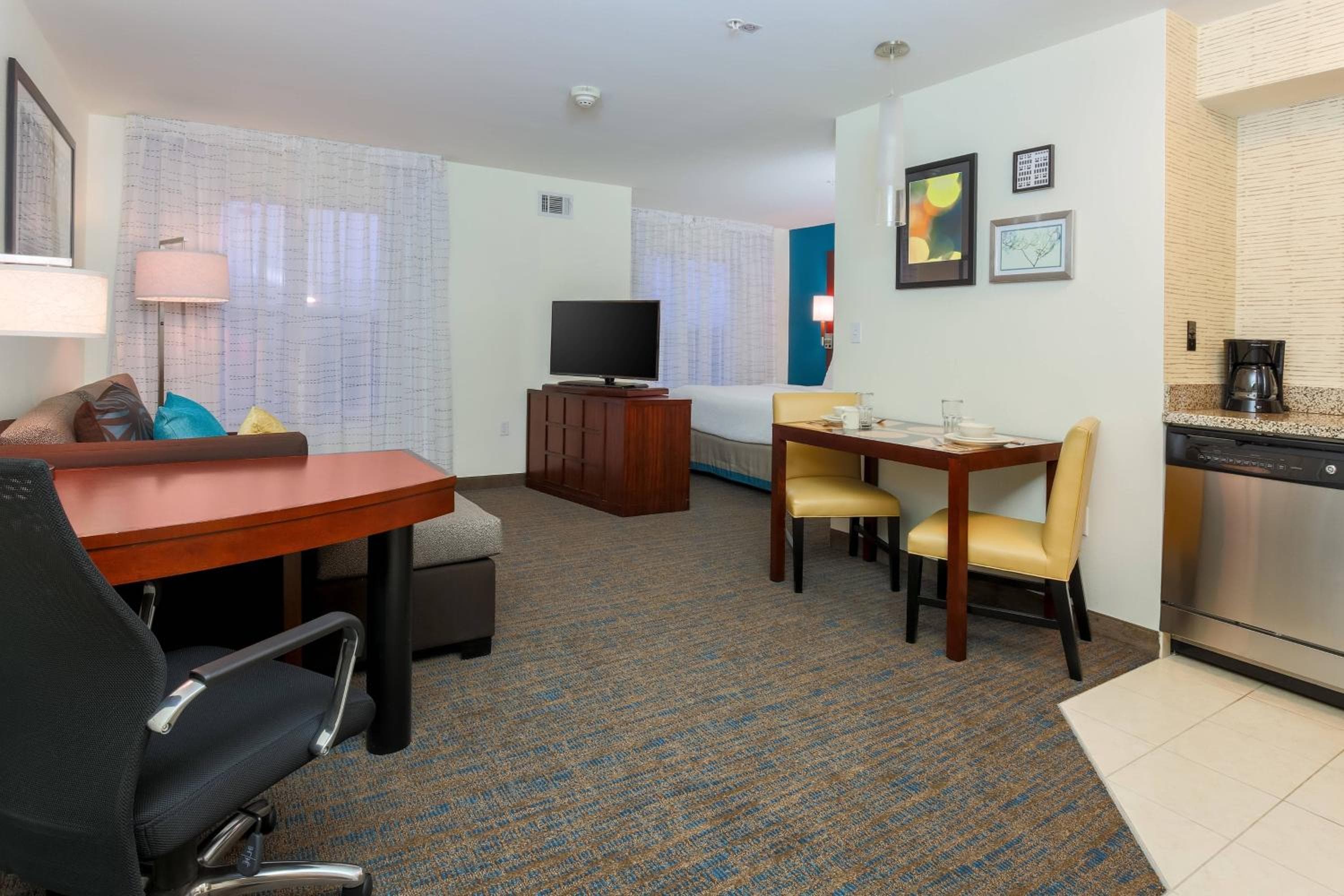Residence Inn by Marriott Arlington South, Arlington, photo 2