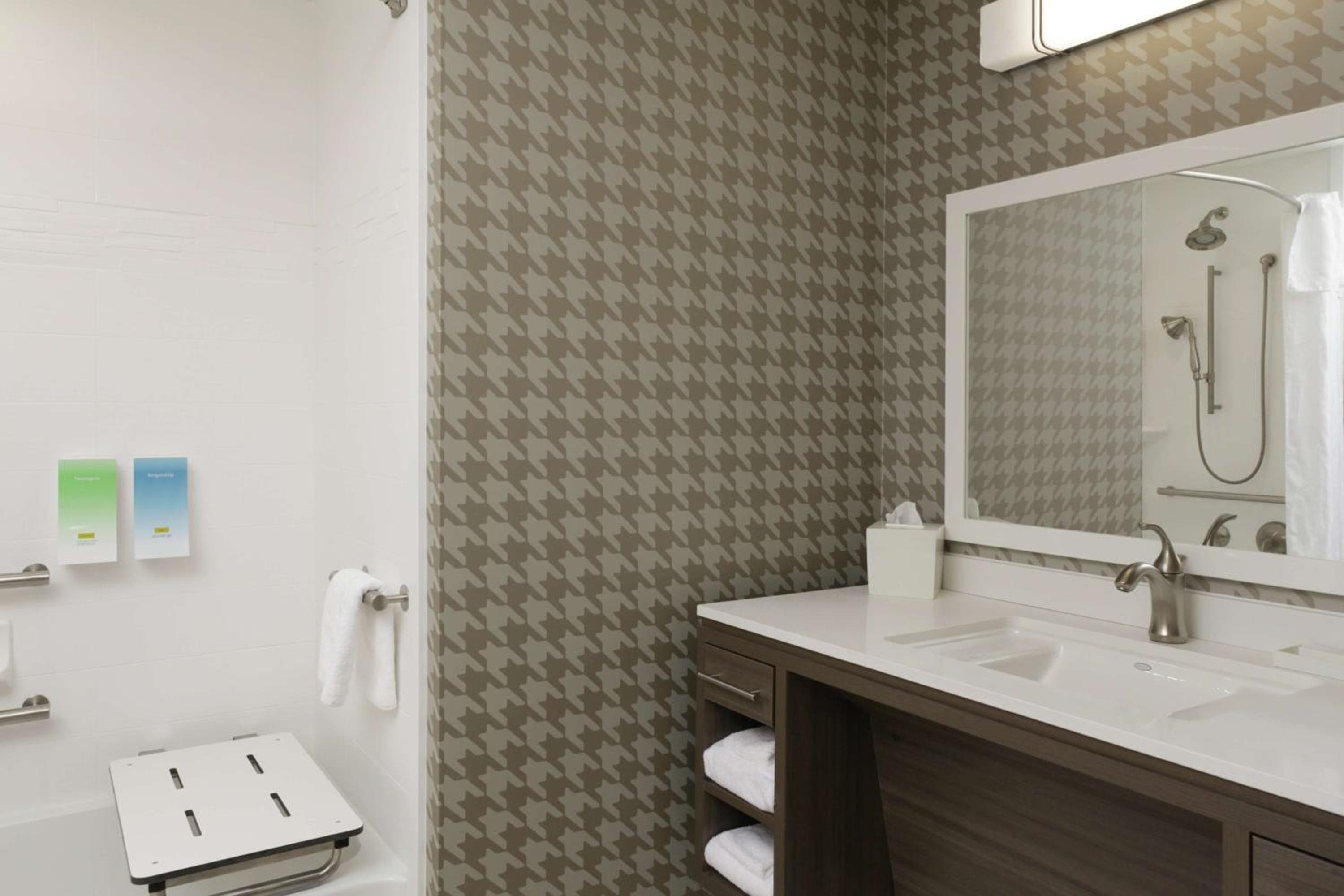 Home2 Suites By Hilton Fort Collins, Fort Collins, photo 5