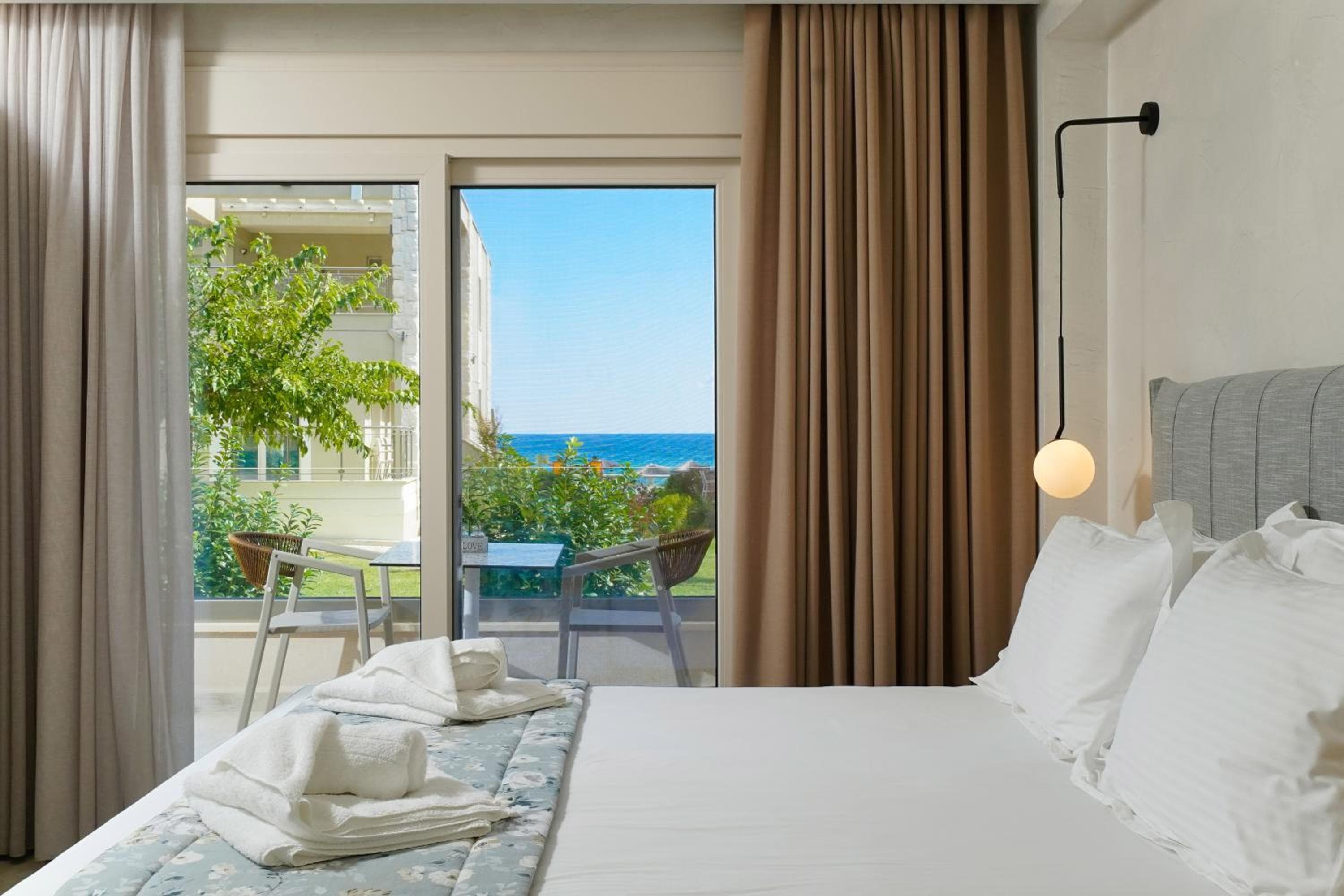 ILIORAMA LUXURY SUITES, Skala Potamias, photo 2