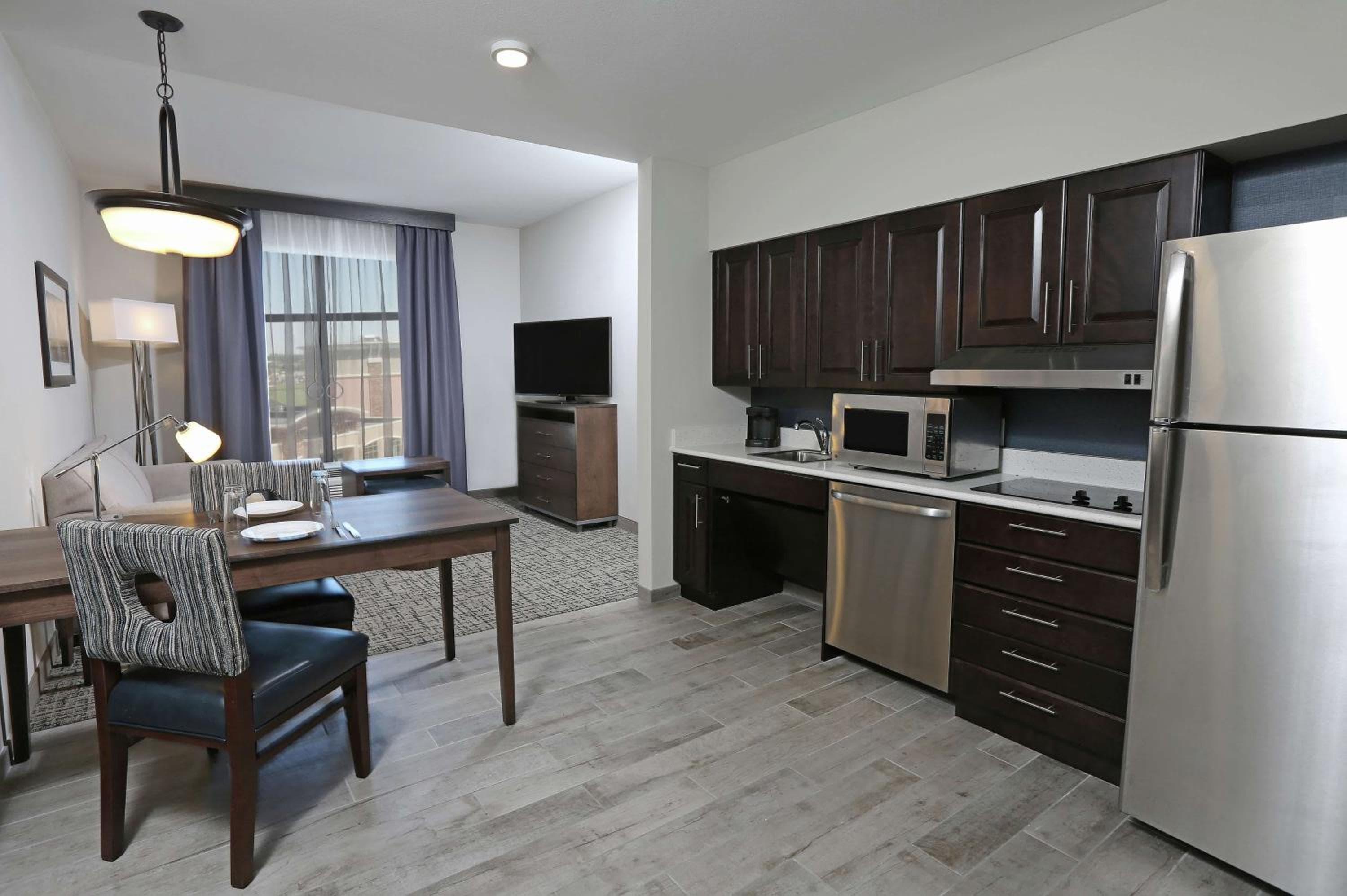 Homewood Suites By Hilton West Fargo/Sanford Medical Center, West Fargo, photo 3