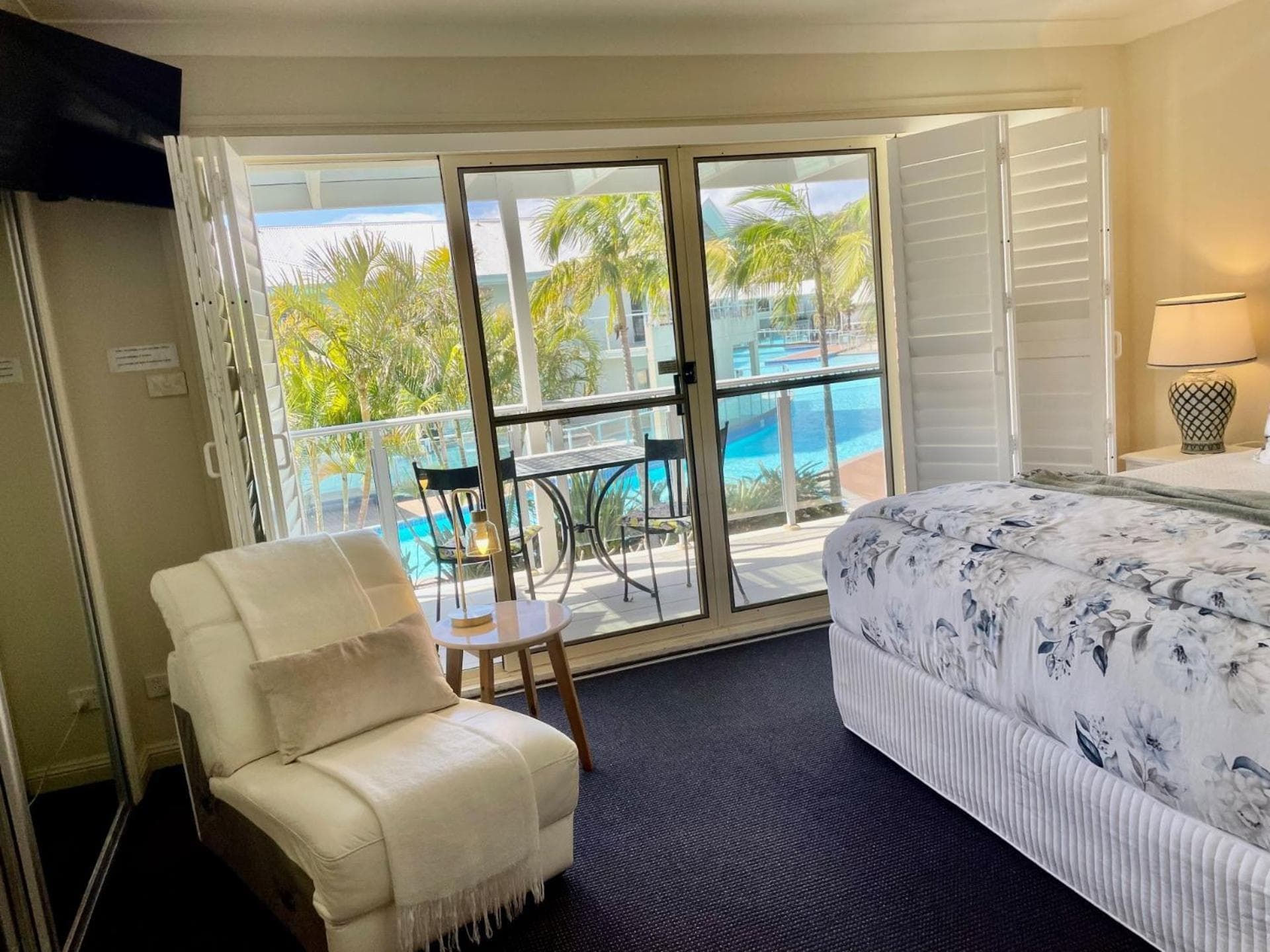 Oaks Pacific Blue 349 fantastic pool, Salamander Bay, photo 4