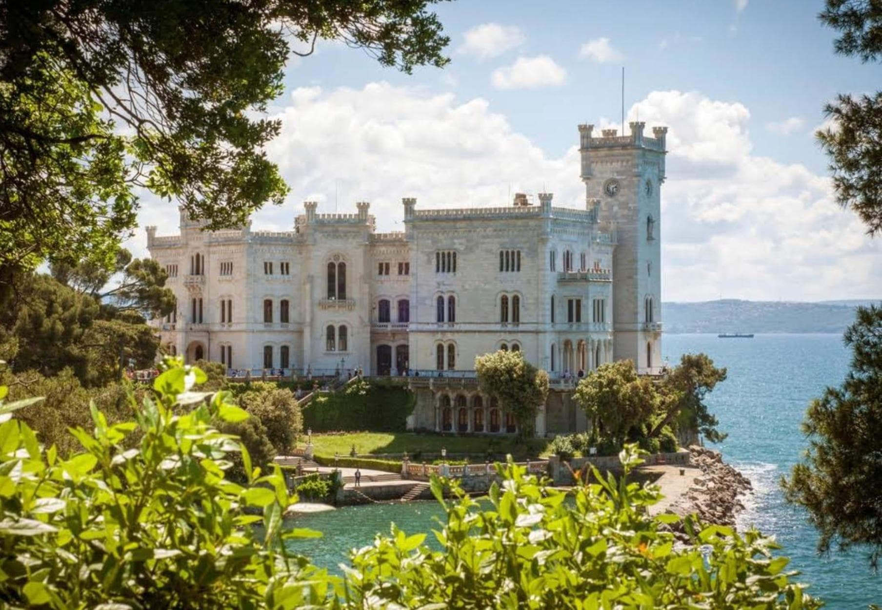 Residence Montanelli, Trieste