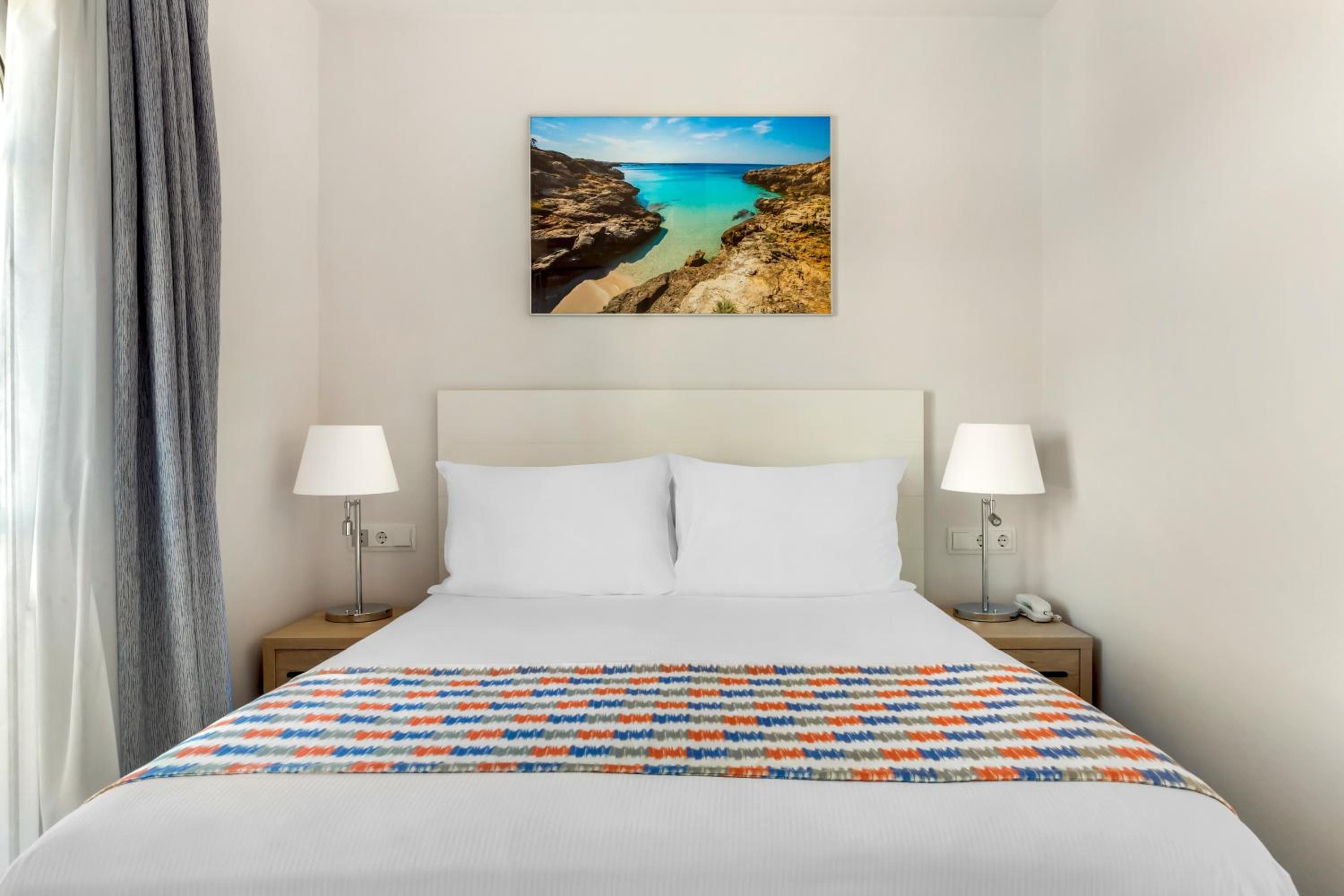 White Sands Beach Club, Arenal d'en Castell, photo 5