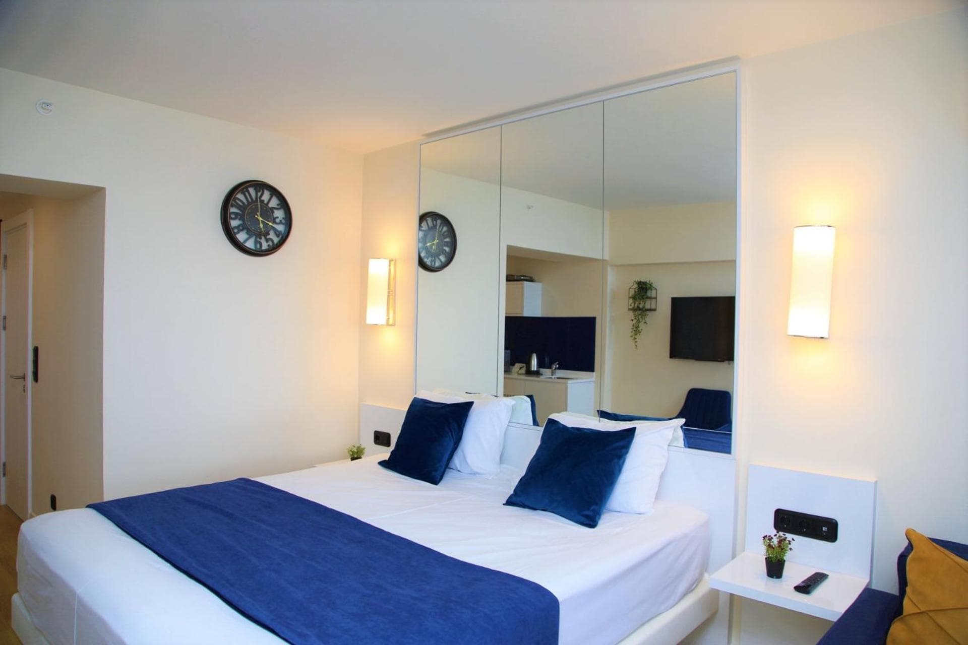 Wonderful Sea View Aparthotel In Batumi City Center, Batumi, photo 4