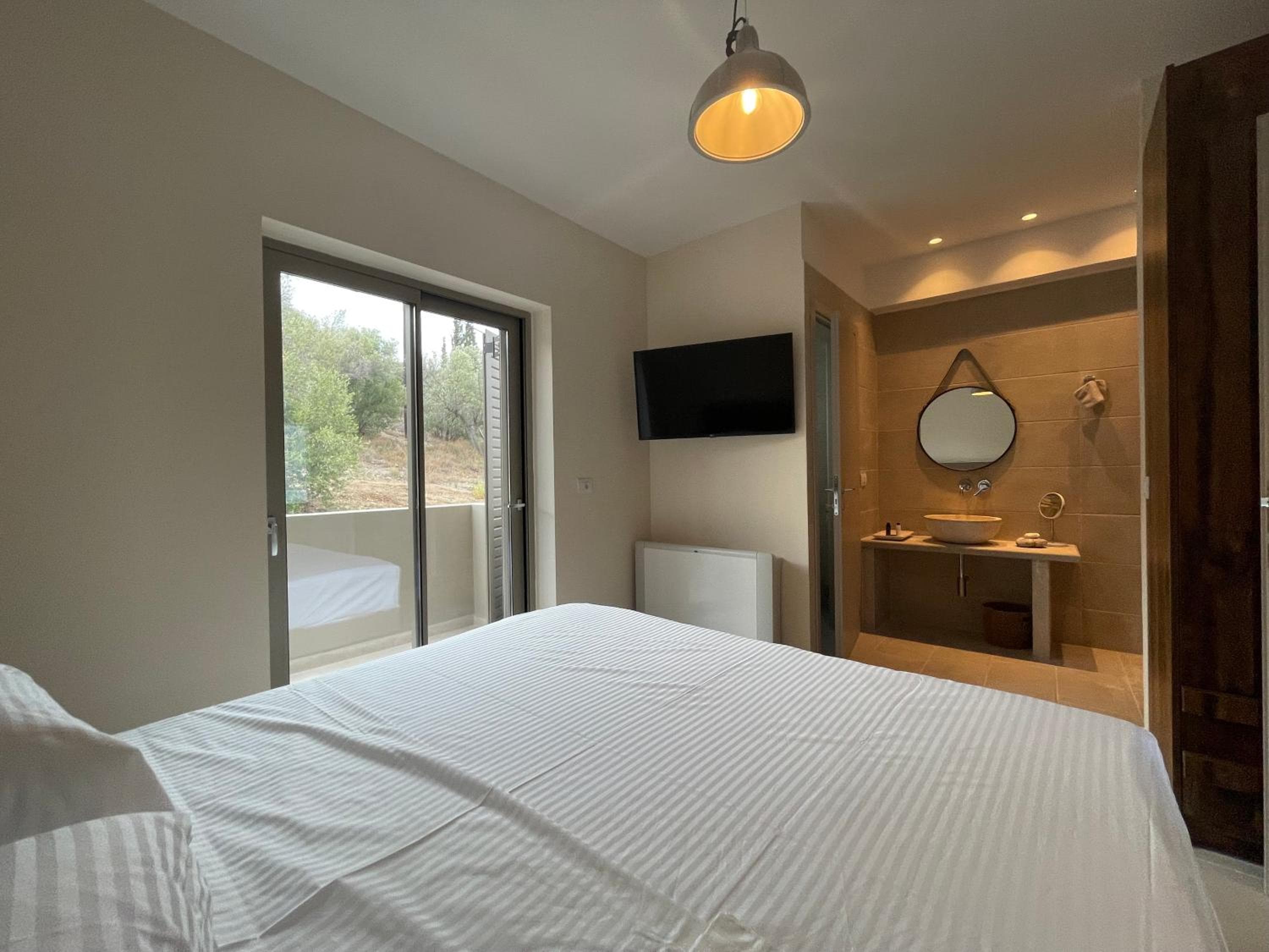 Topos luxury stay Heraion, Loutraki, photo 6