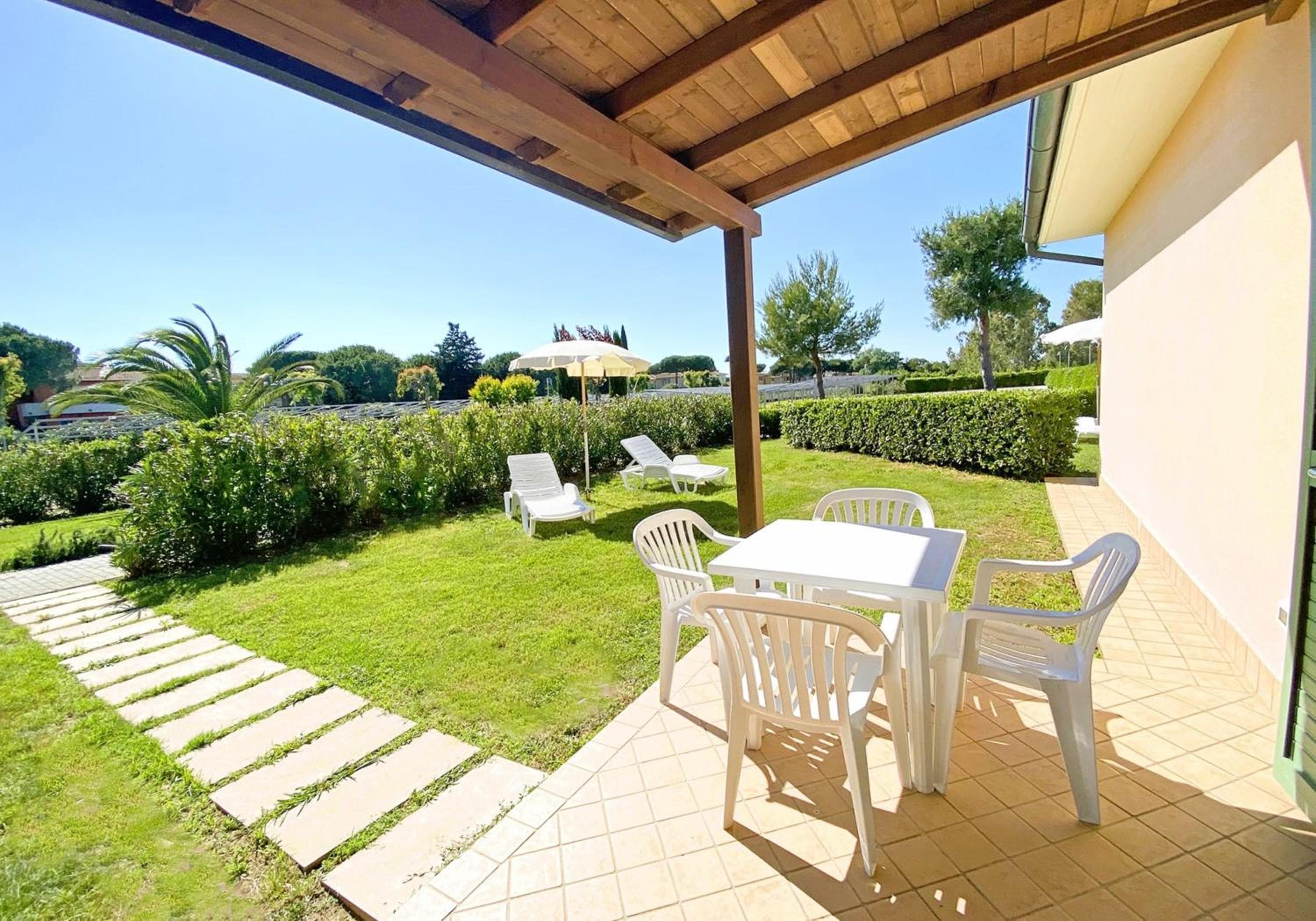 Residence with swimming pool in Mazzanta just 600 meters from the beach, Mazzanta, photo 4
