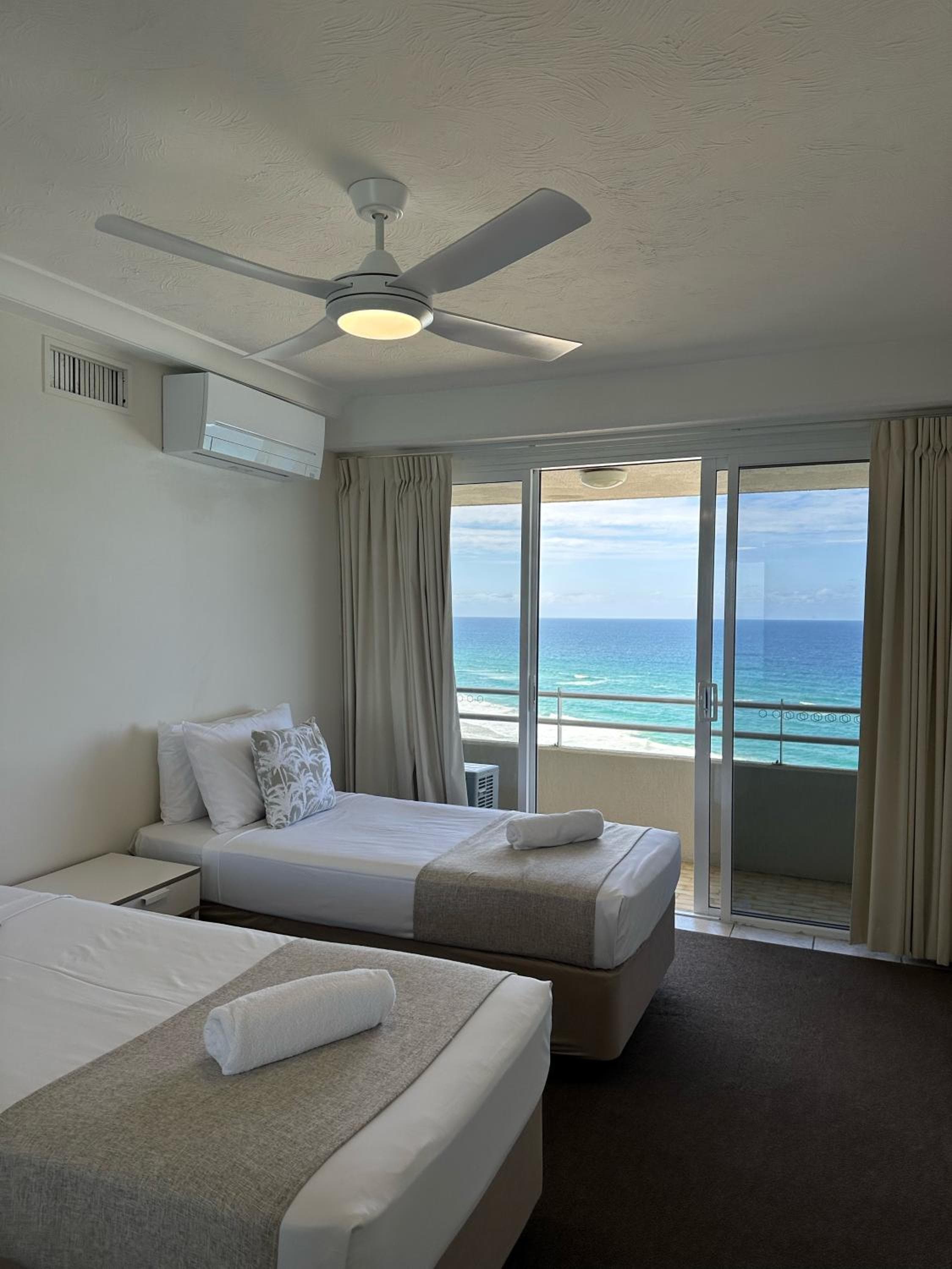Zenith Ocean Front Apartments Gold Coast - Official Listing, Gold Coast, photo 6
