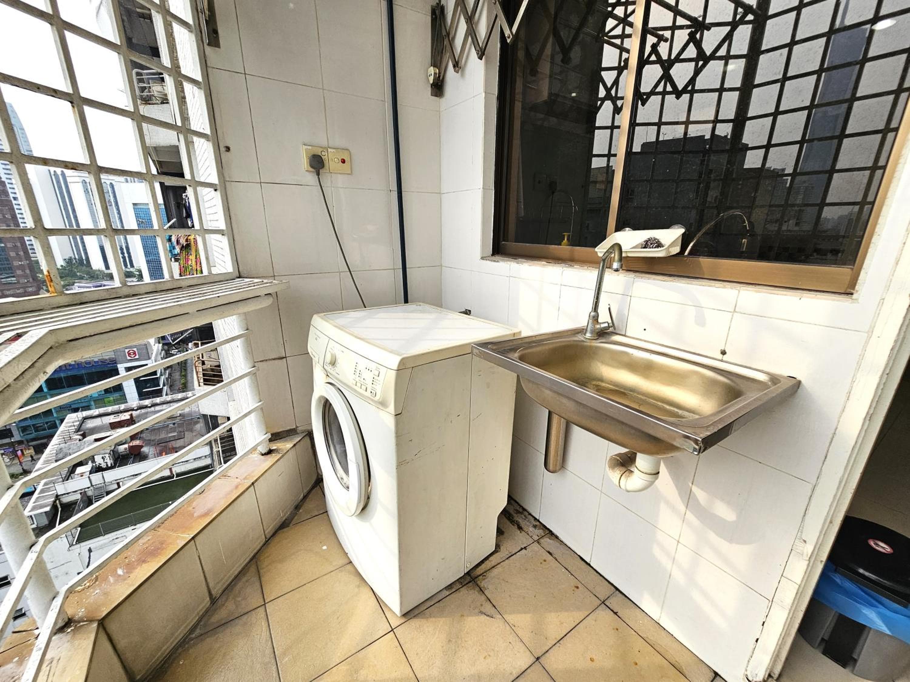 Bukit Bintang Apartment by Sarah's Lodge @ Fahrenheit88, Kuala Lumpur, photo 2