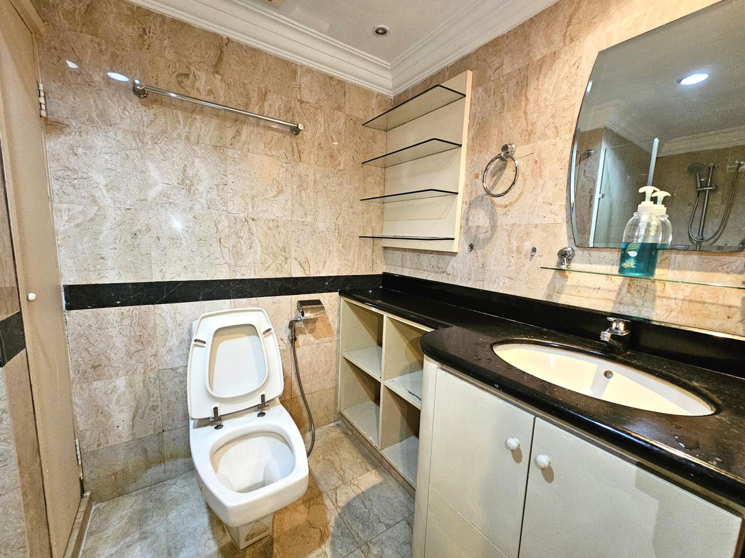 Bukit Bintang Apartment by Sarah's Lodge @ Fahrenheit88, Kuala Lumpur, photo 4