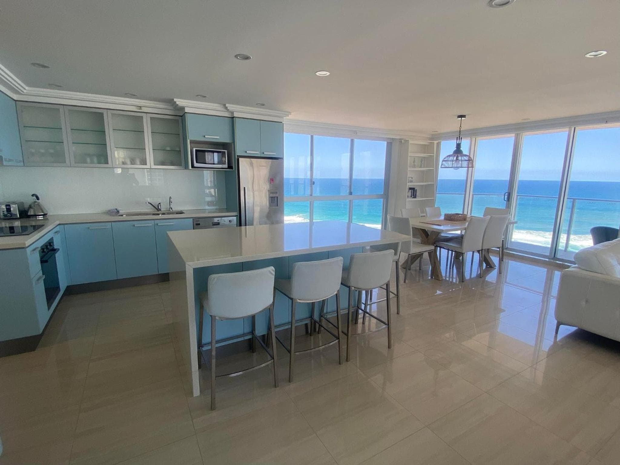 Hi Surf Beachfront Resort Apartments OFFICIAL SITE, Gold Coast, photo 3