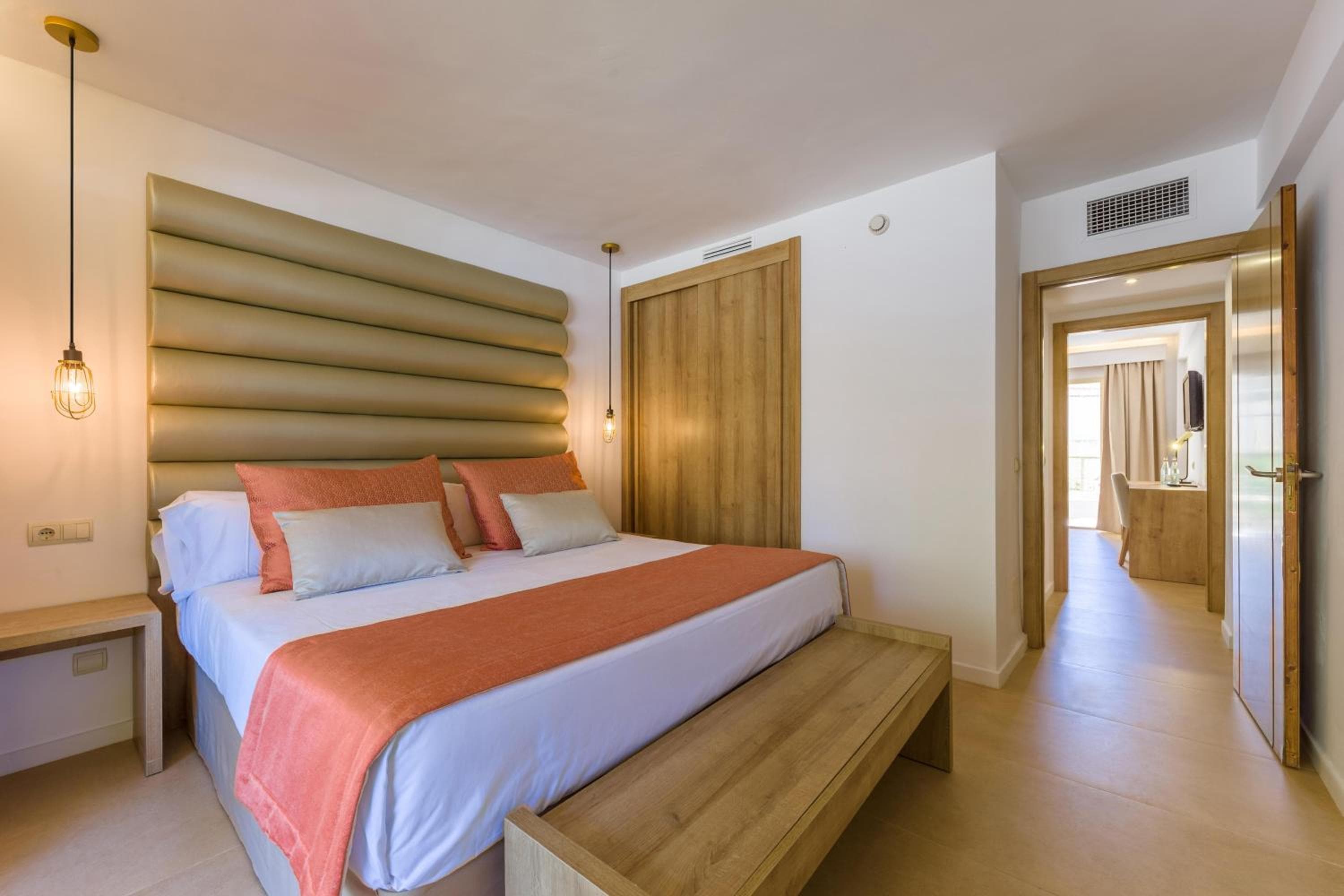 Zafiro Cala Mesquida, Cala Mesquida, photo 2