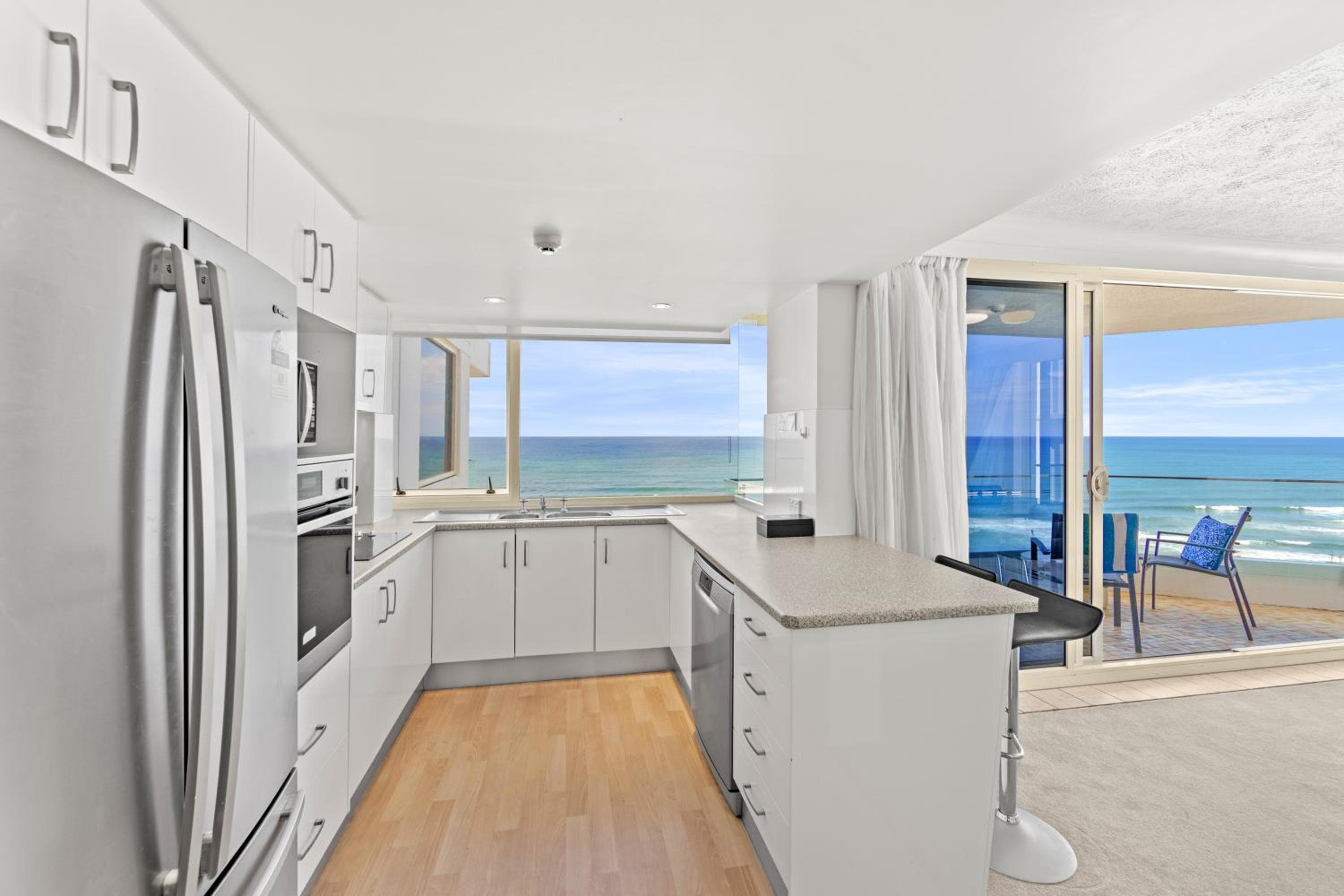 Southern Cross Beachfront Holiday Apartments, Gold Coast, photo 3