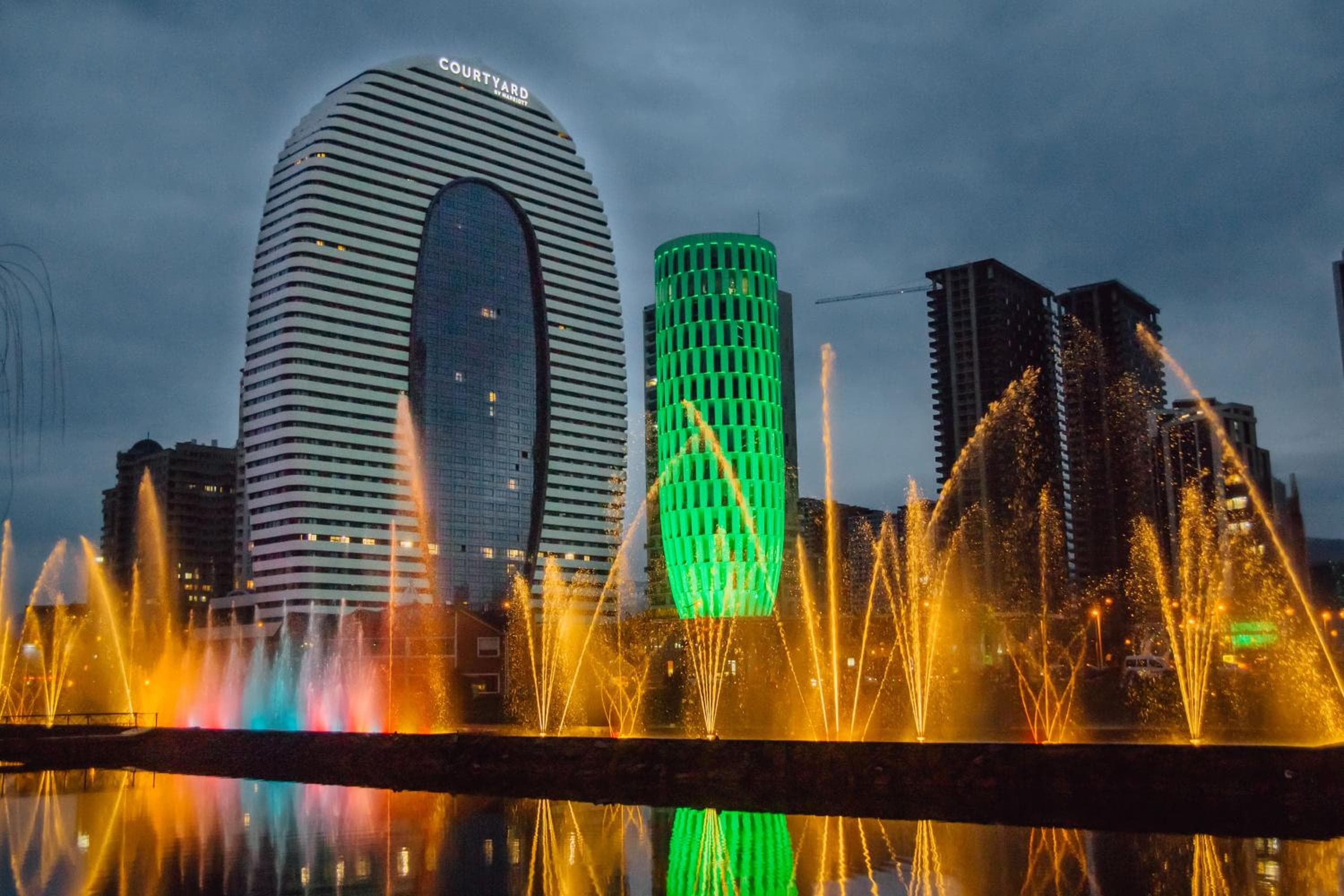 Viva beach Apartments in Alliance palace, Batumi