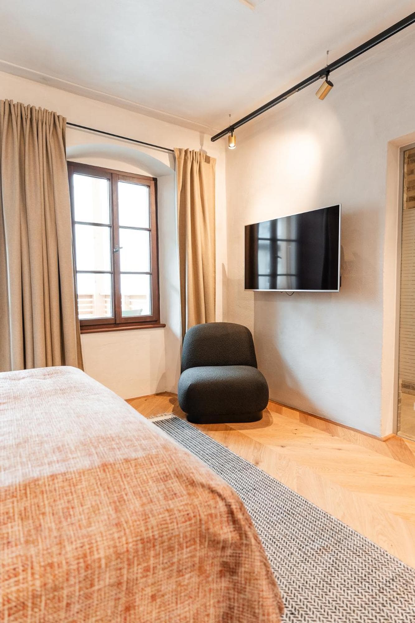H5 Grauer Bär Studios & More, Innsbruck
