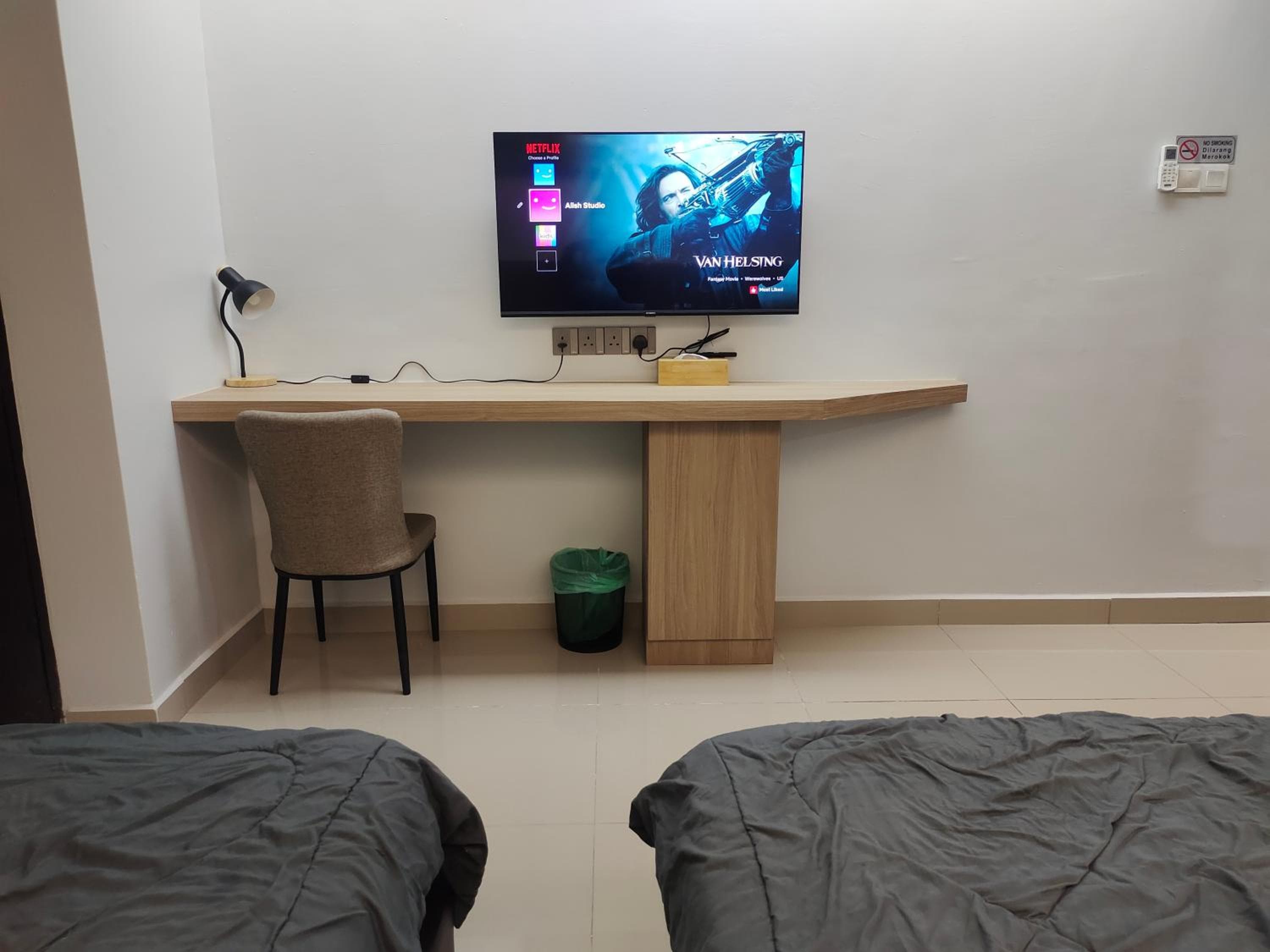 Alish Studio Apartment with Netflix, Wifi, Gua Musang, photo 6