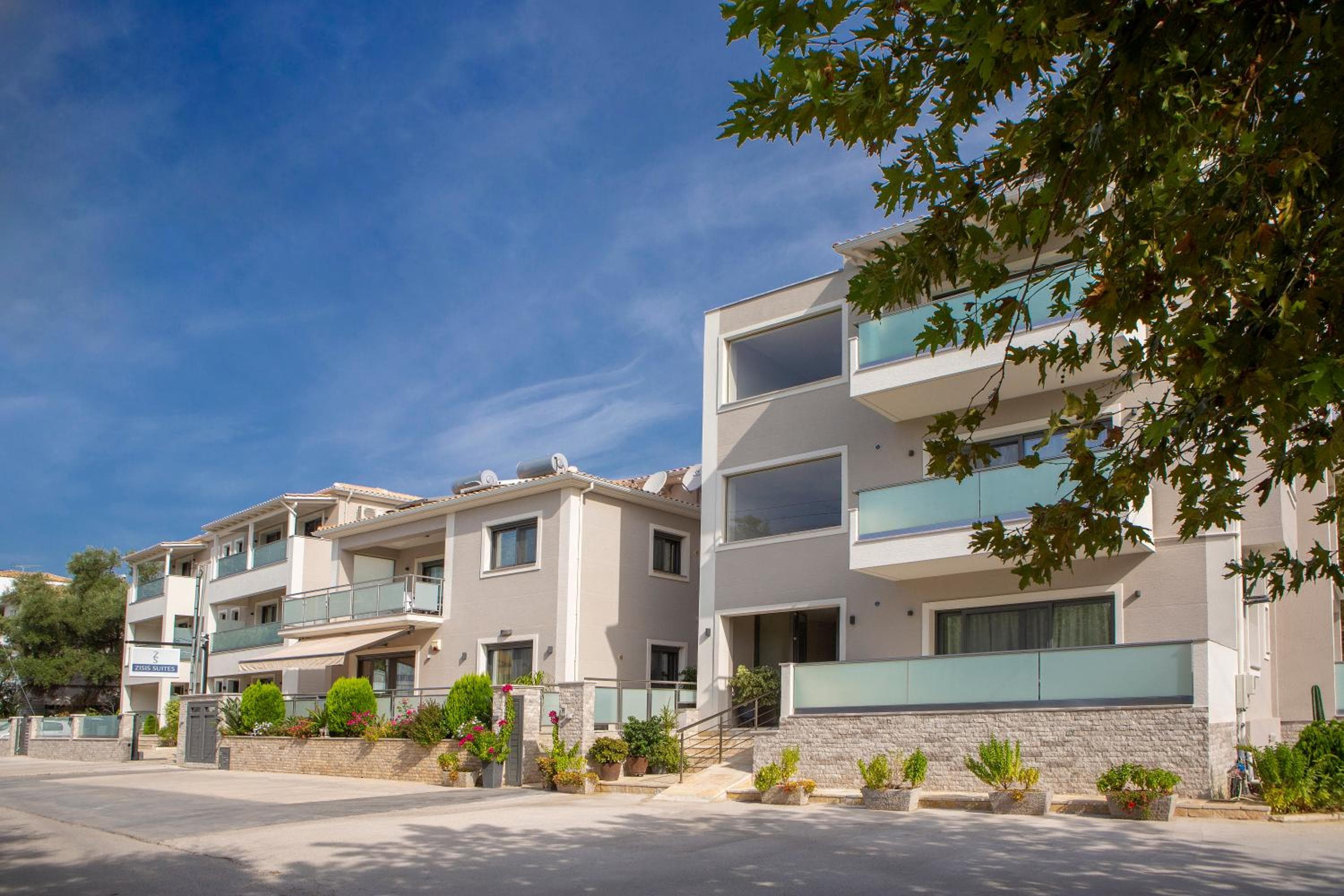 Zisis Suites, Nydri
