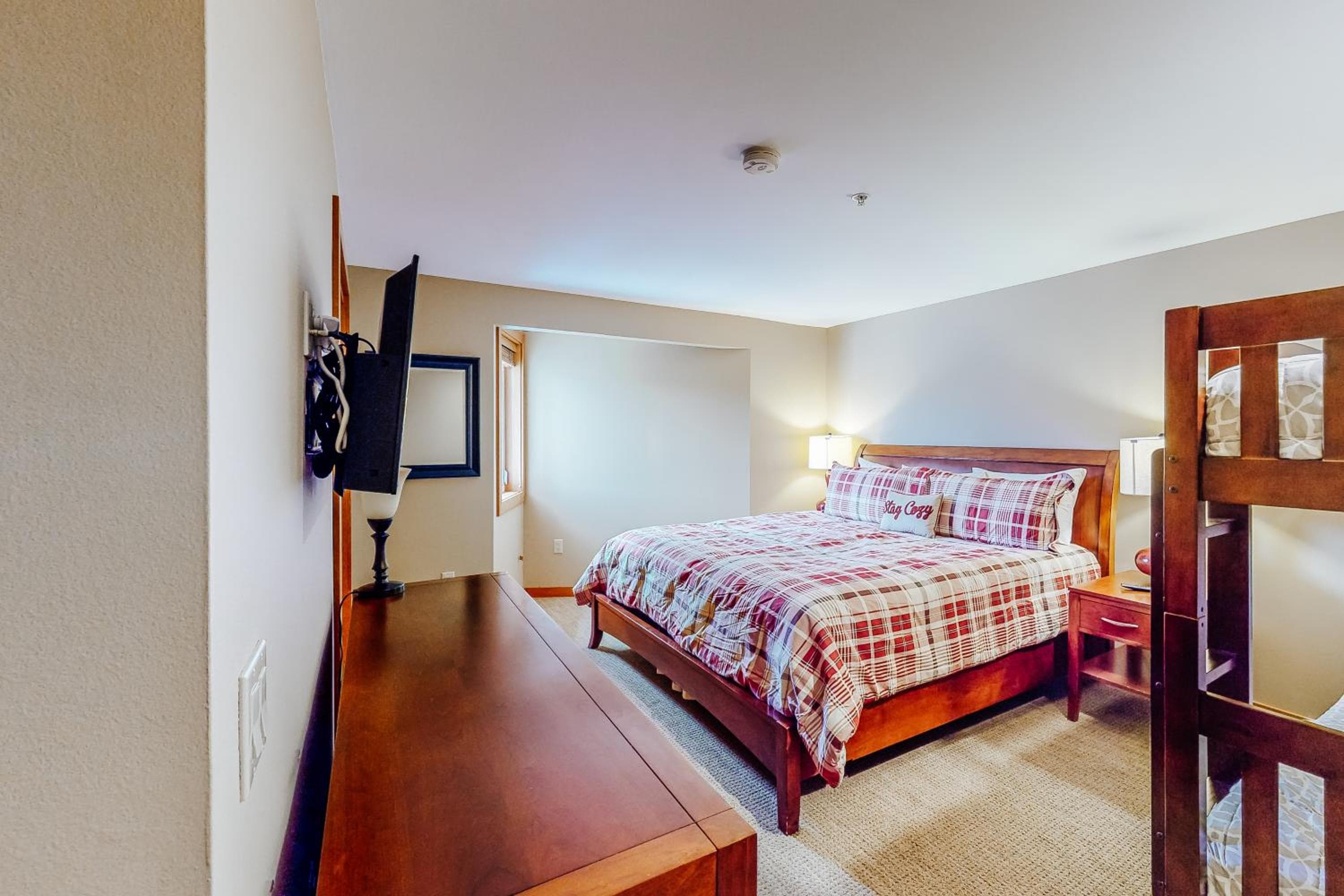 Driftin Cabanas, Chelan, photo 3
