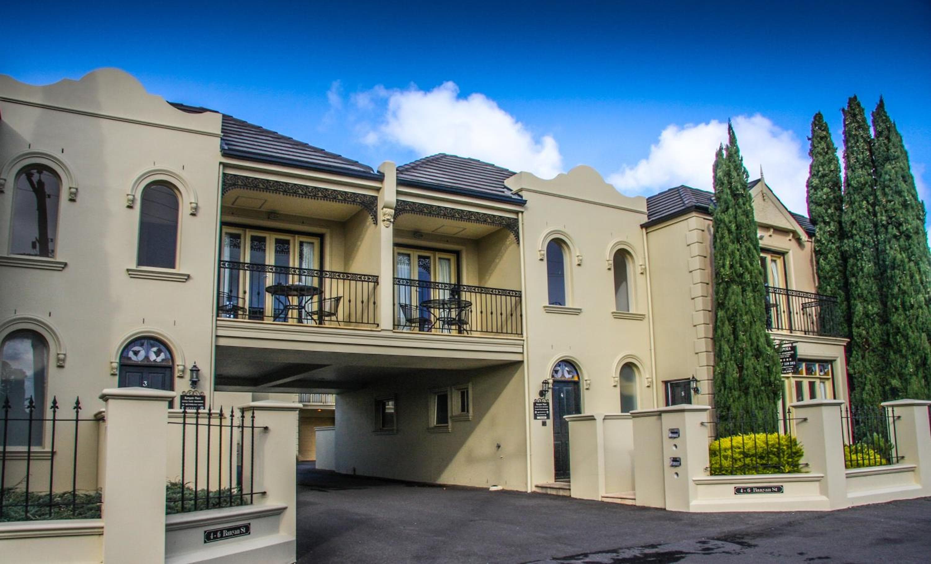 Banyan Place, Warrnambool