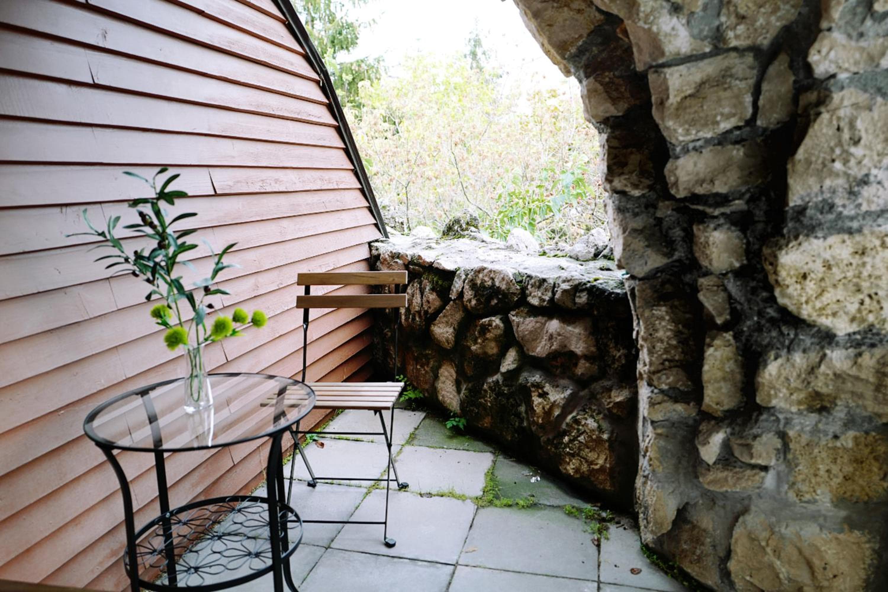 Deluxe Swan Stone Castle Apartment, photo 4