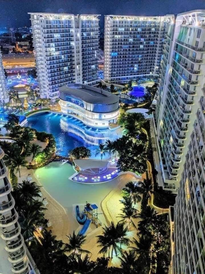 Azure Urban Residence A11 Near Airport and SM Bicutan+ Free wifi, Manila