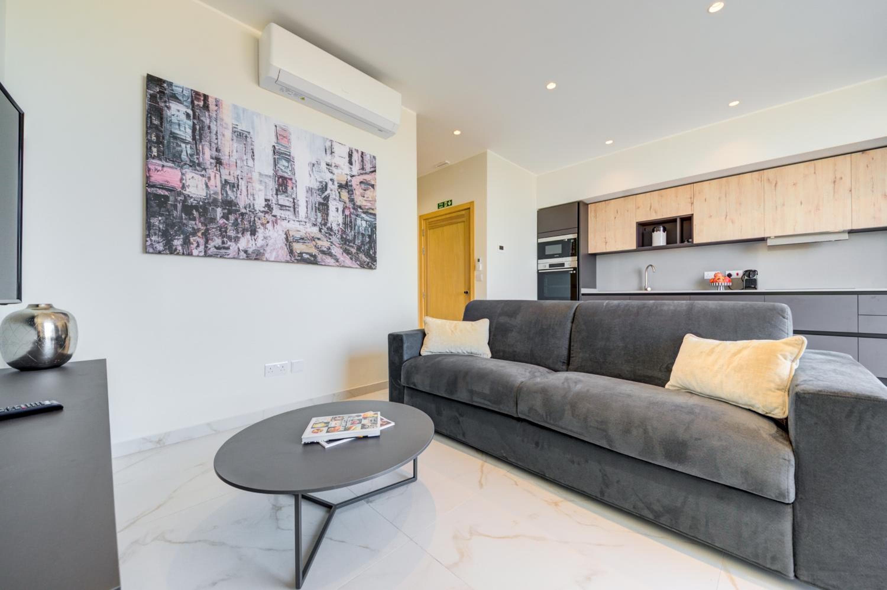 Mayfair by Premier Suites MT, Is-Swieqi, photo 5