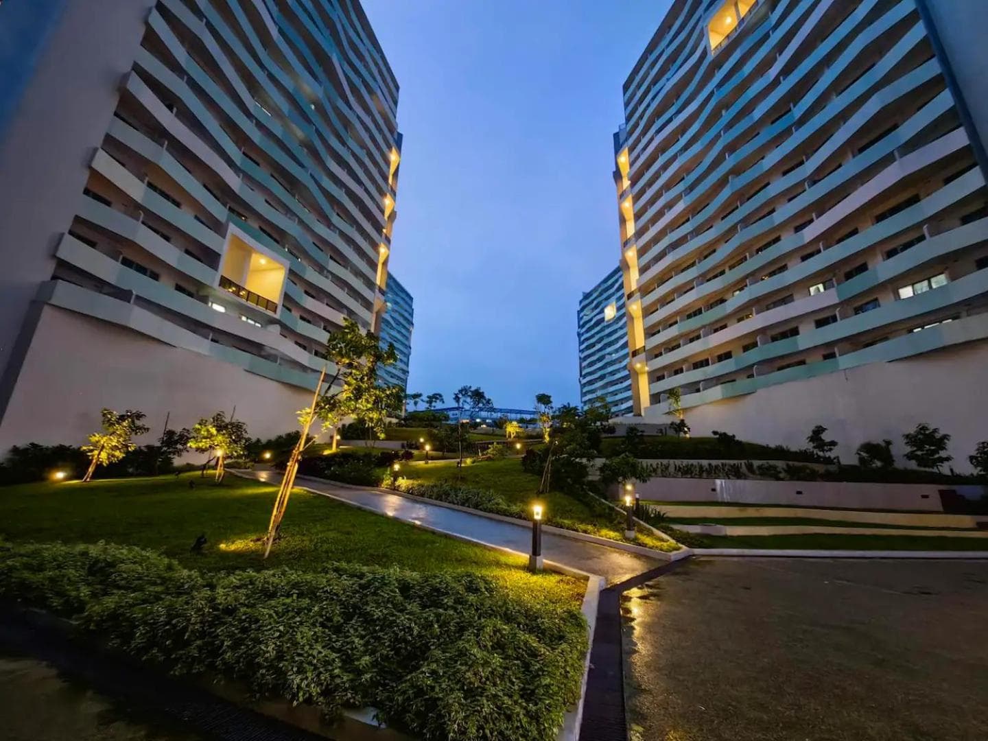 Cozy Oasis, Mountain + Skyline View, Free Pool, Manila, photo 6