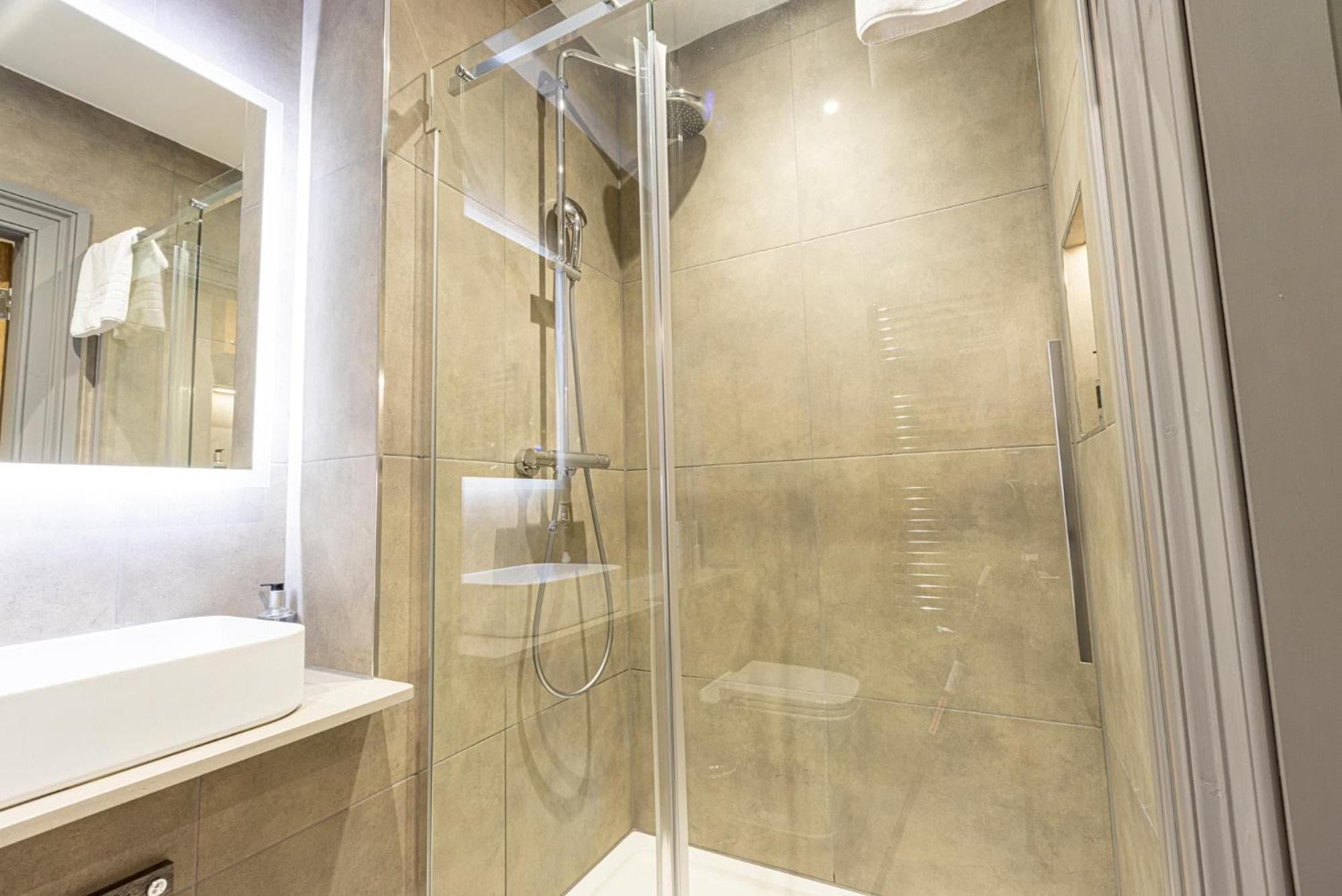 MONO Suites NEW TOWN, Edinburgh, photo 2