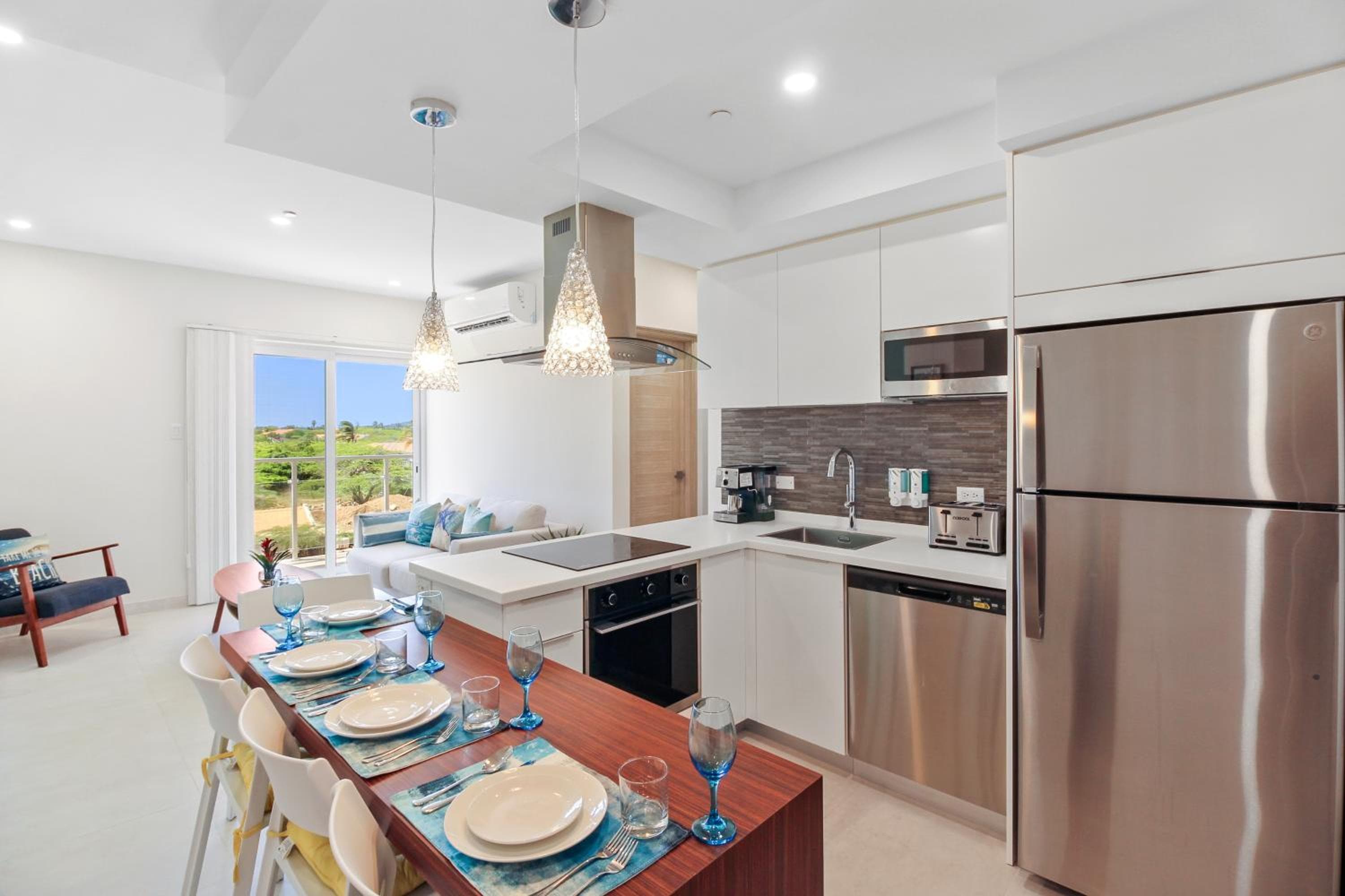 Aracari Residences by Bocobay - Luxury Condos 5 min Walk to Ritz and Palm Beach, Palm-Eagle Beach, photo 4