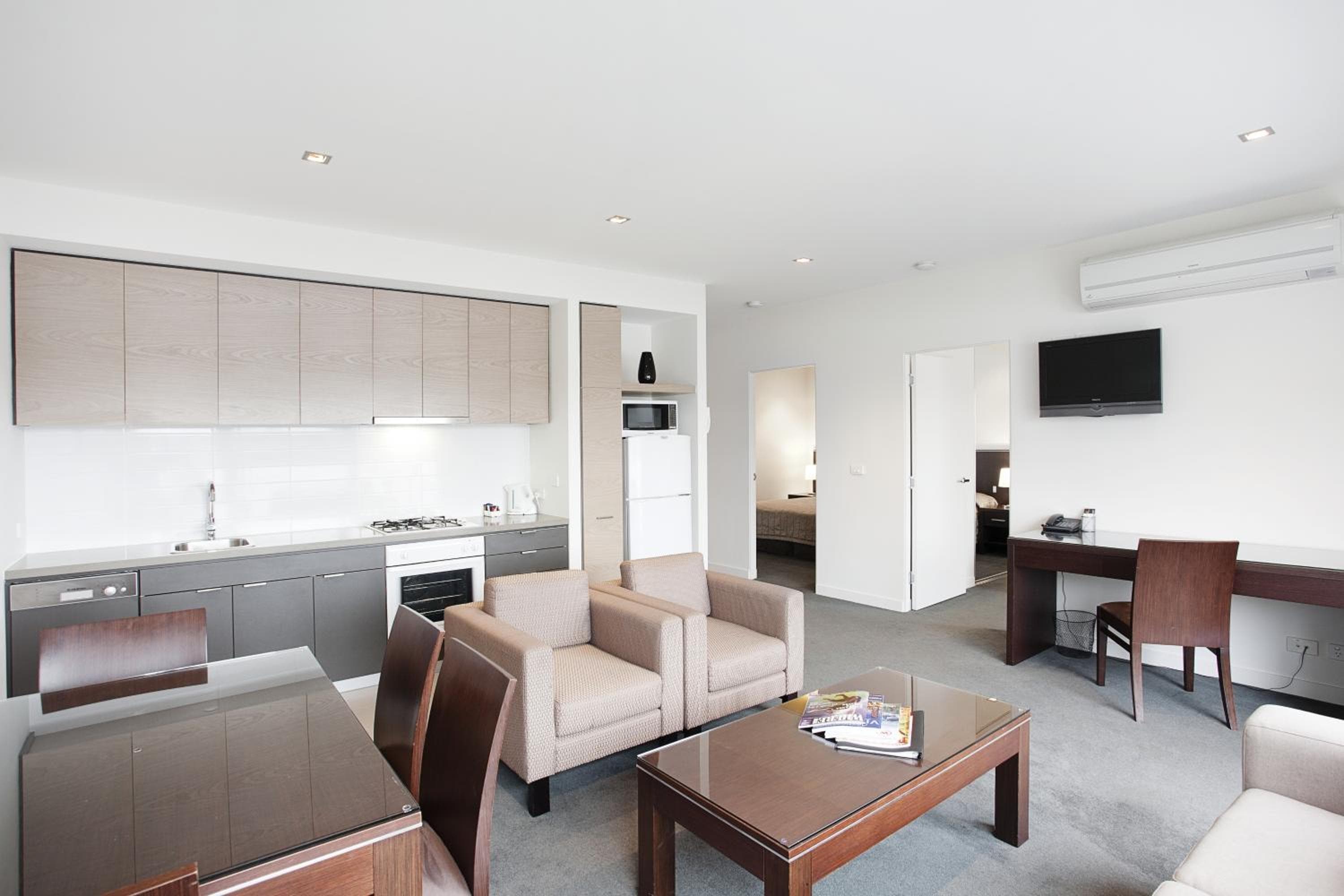 St Kilda Central Apartments, Melbourne, photo 4