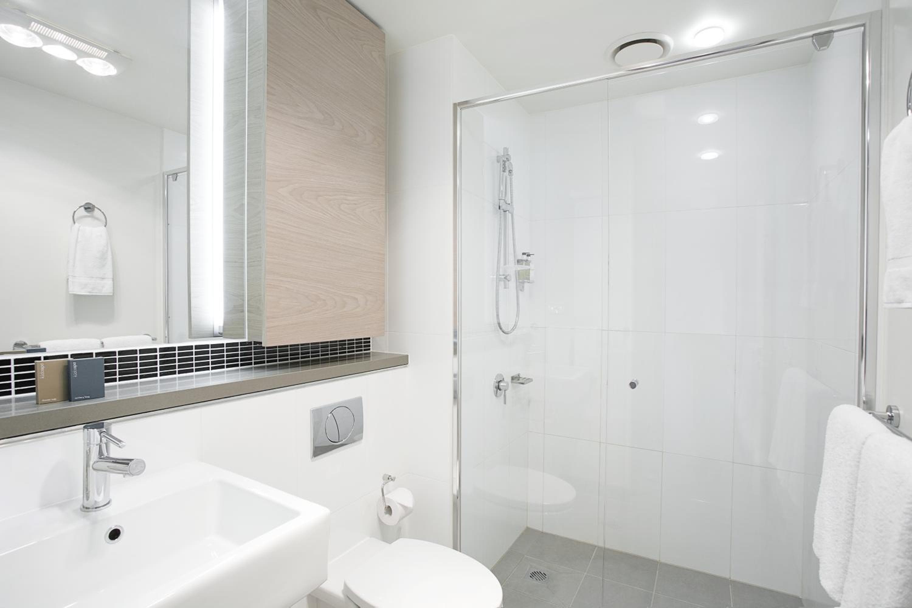 St Kilda Central Apartments, Melbourne, photo 2