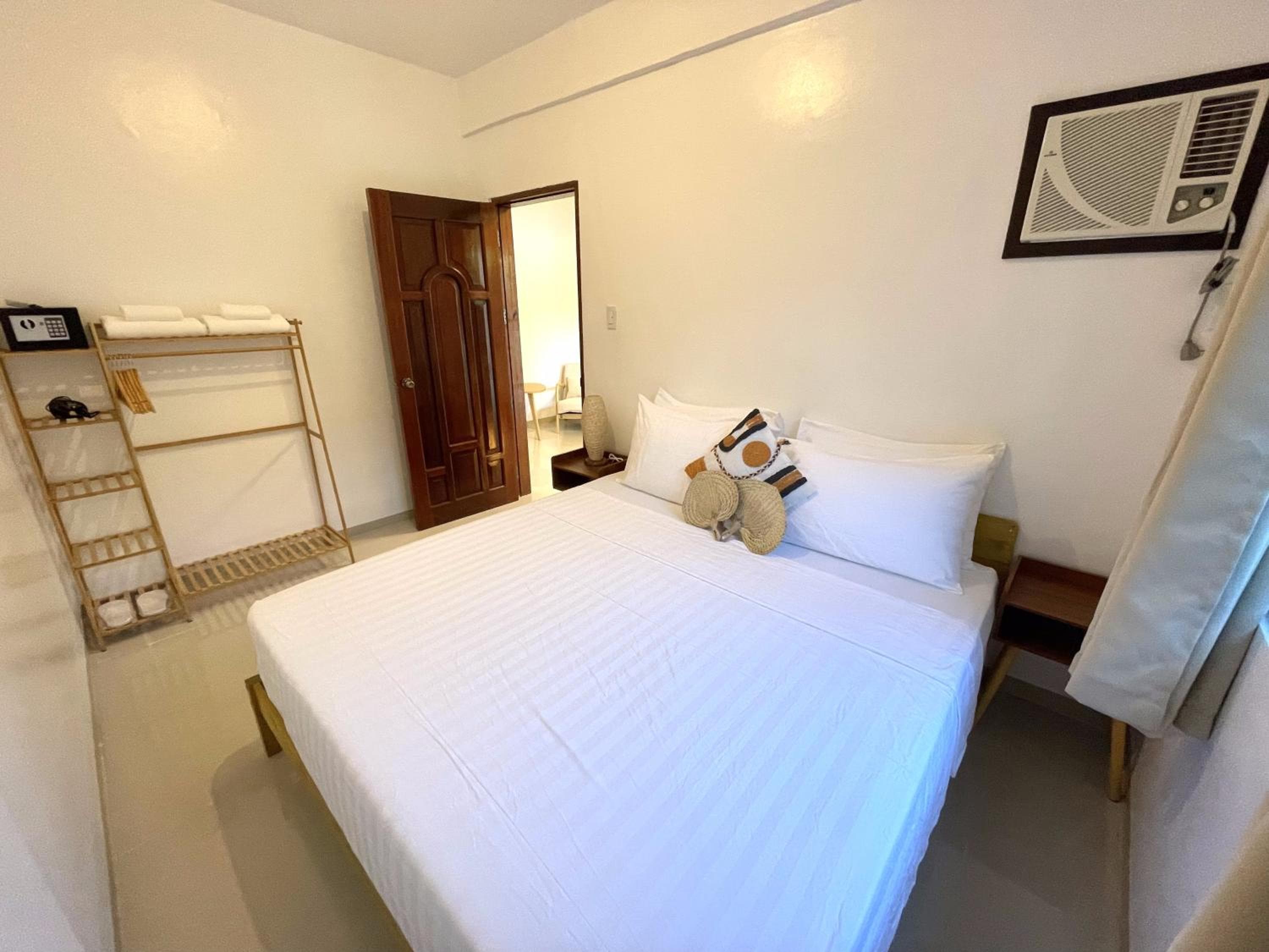 Namal Apartelle - Free Scooter & GYM access, El Nido, photo 5