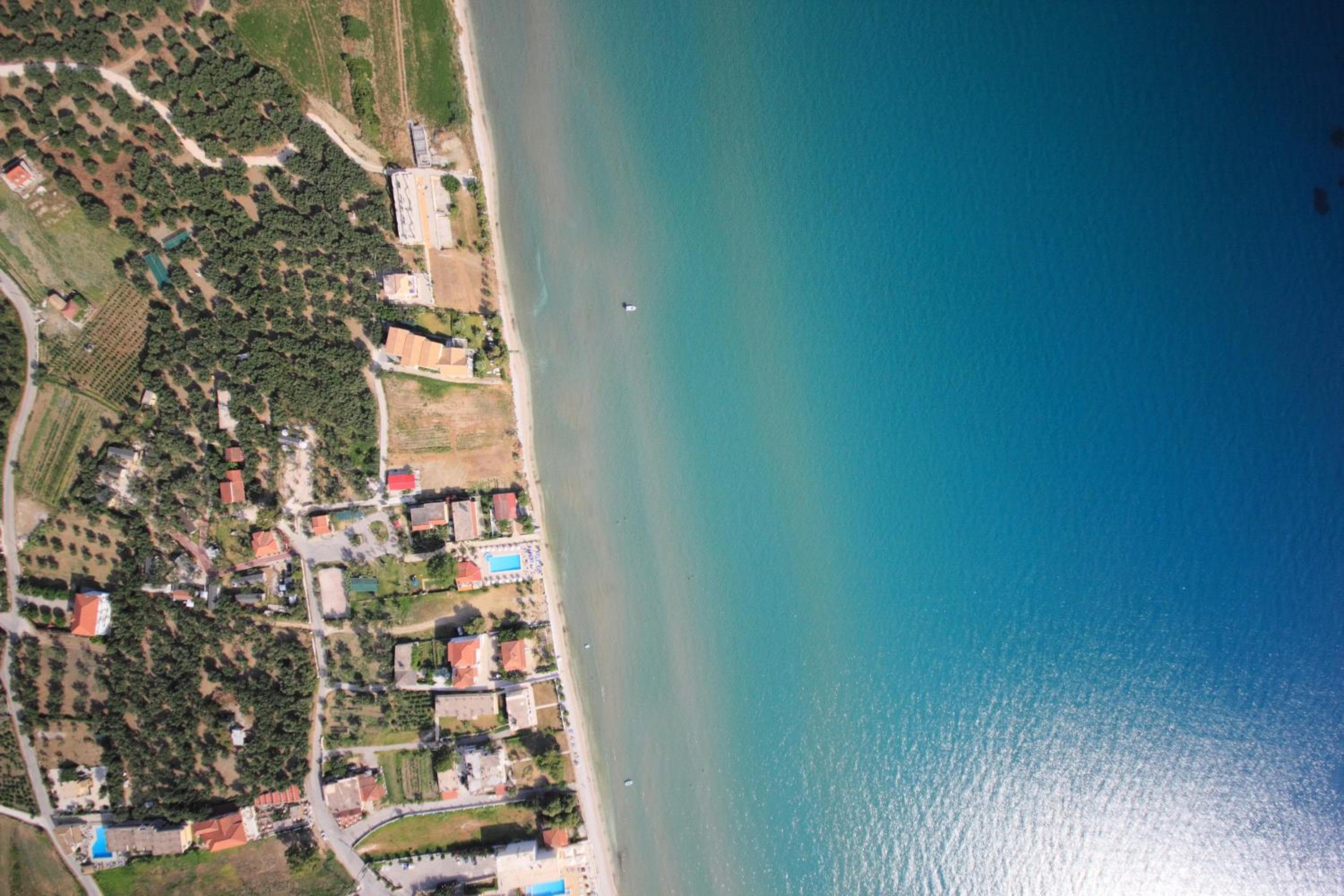 Paradise Elegant Beach Apartments, by ZanteWize, Alykes