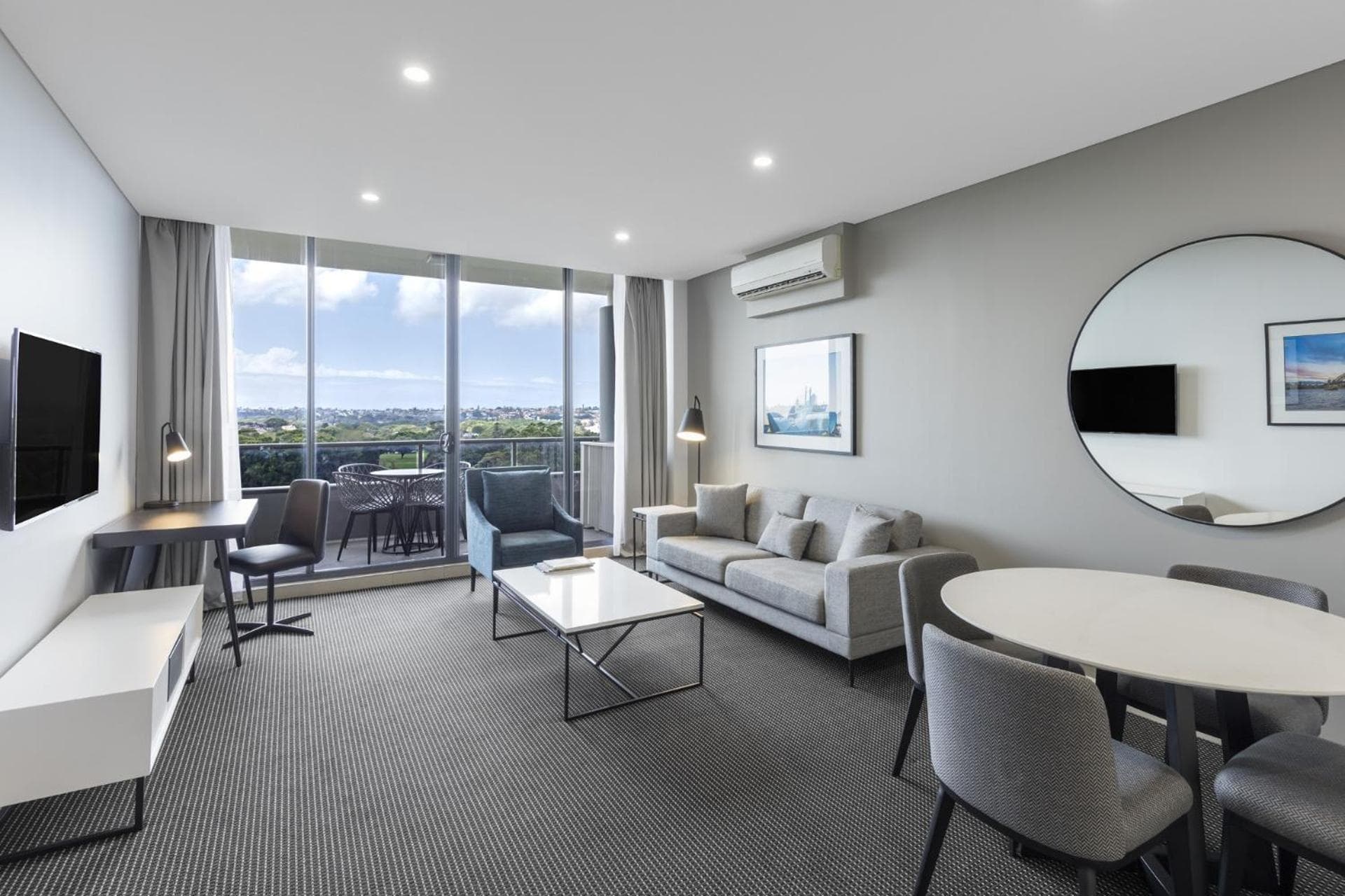 Meriton Suites Waterloo, Sydney, photo 2