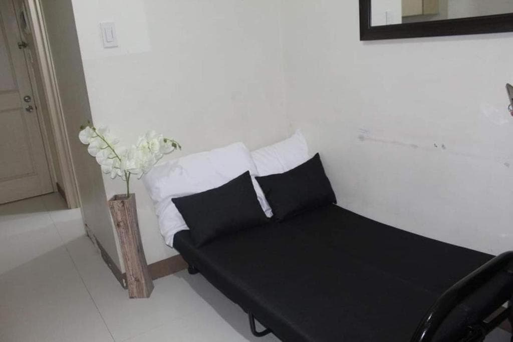 CHATEAU ELYSEE A16 Near Resto And Sm Mall/Airport, Manila, photo 4