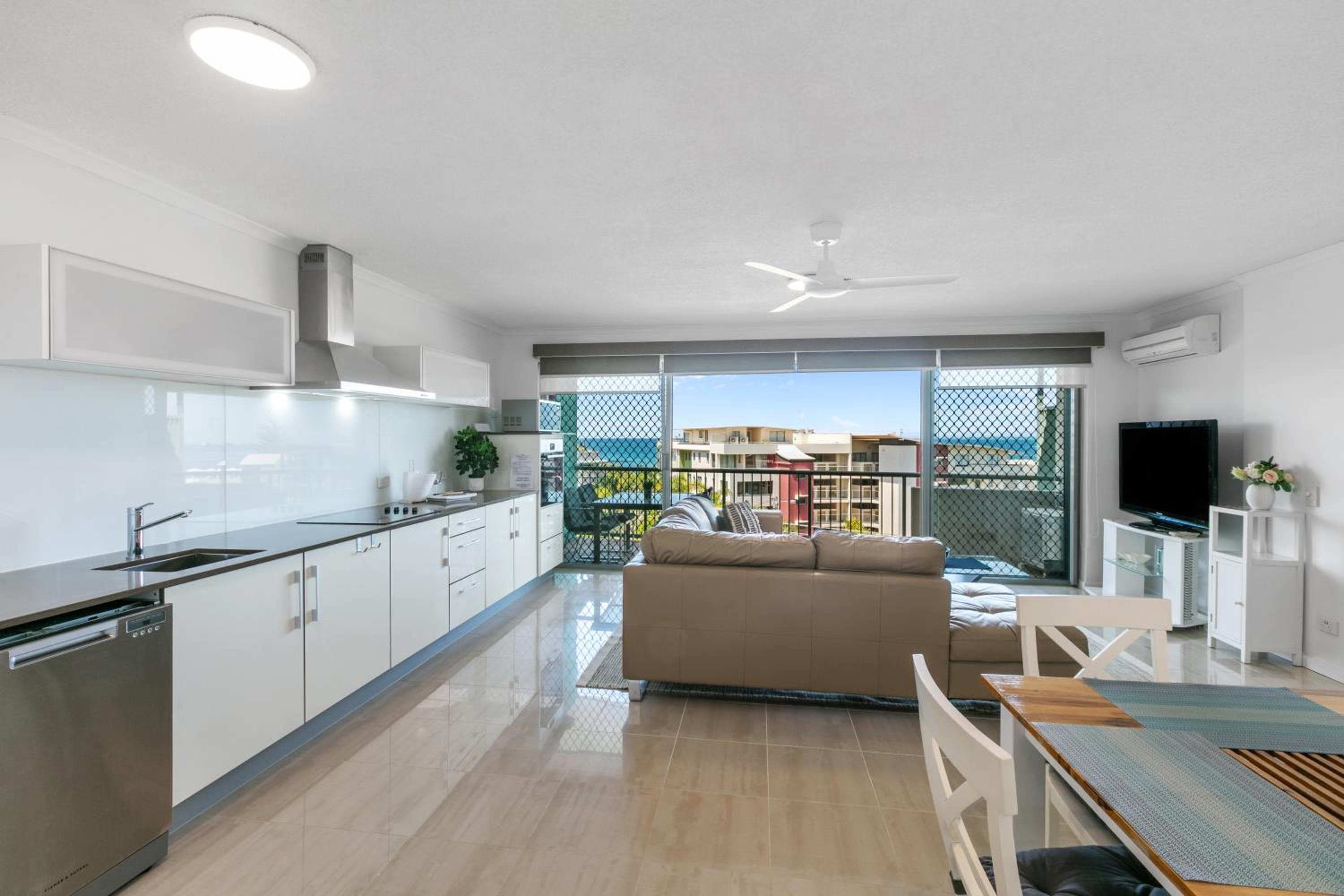 Kings Bay Apartments, Caloundra, photo 2
