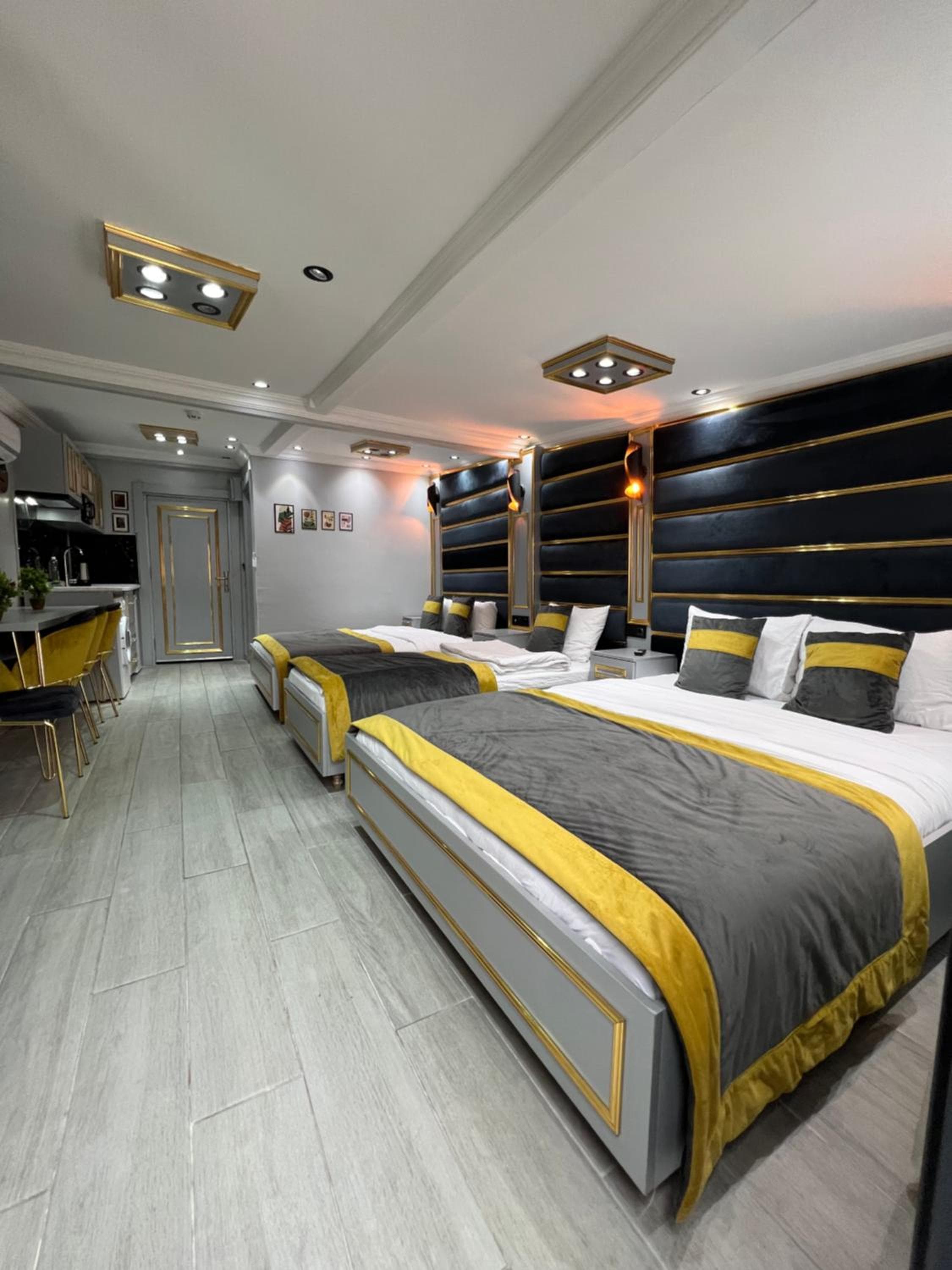 Hotel room at TAKSİM LARİSSA RESİDENCE