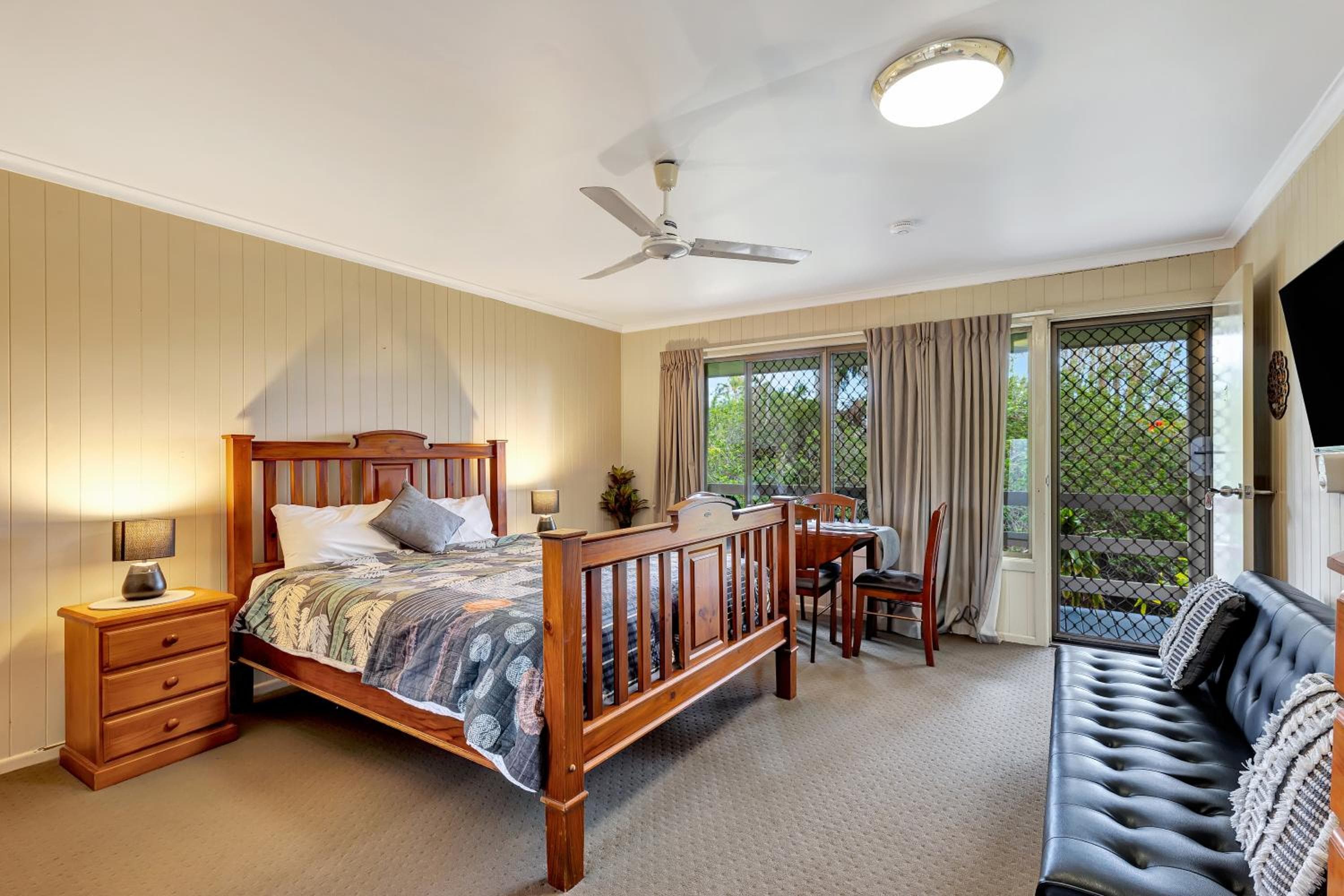 Sanctuary Lakes Fauna Retreat, Hervey Bay, photo 2