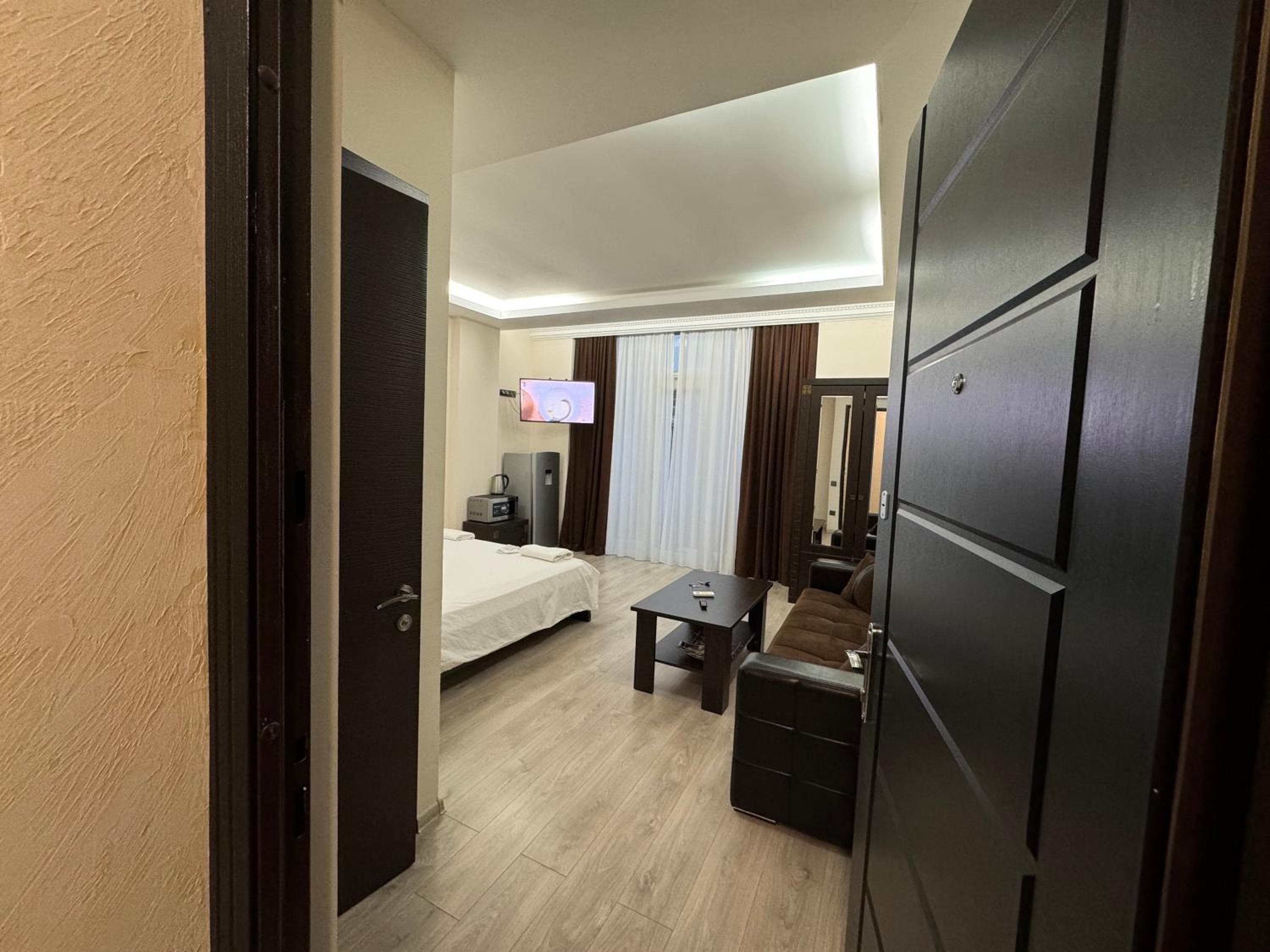 Iko's Family Apartments, photo 1