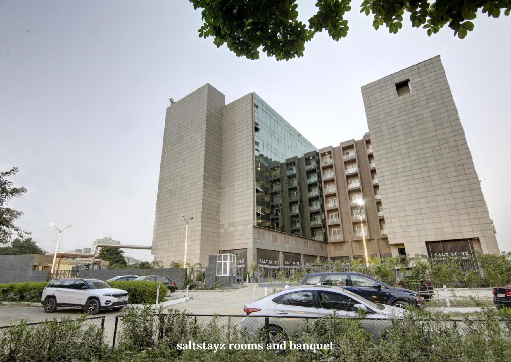 Saltstayz Premier Executive Serviced Apartment - Golf Course Extension Road, Gurgaon