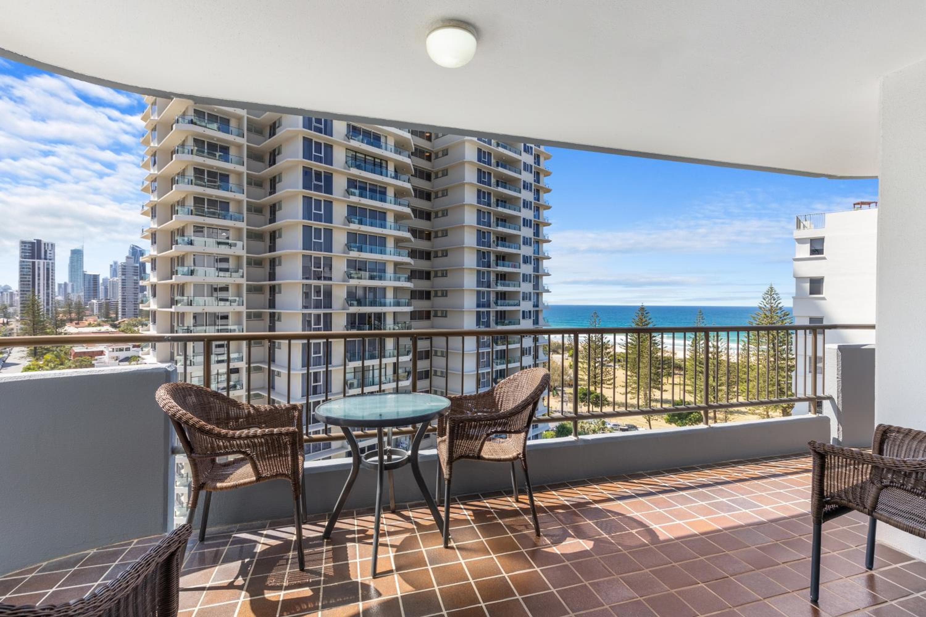 Pacific Resort Broadbeach, Gold Coast, photo 3