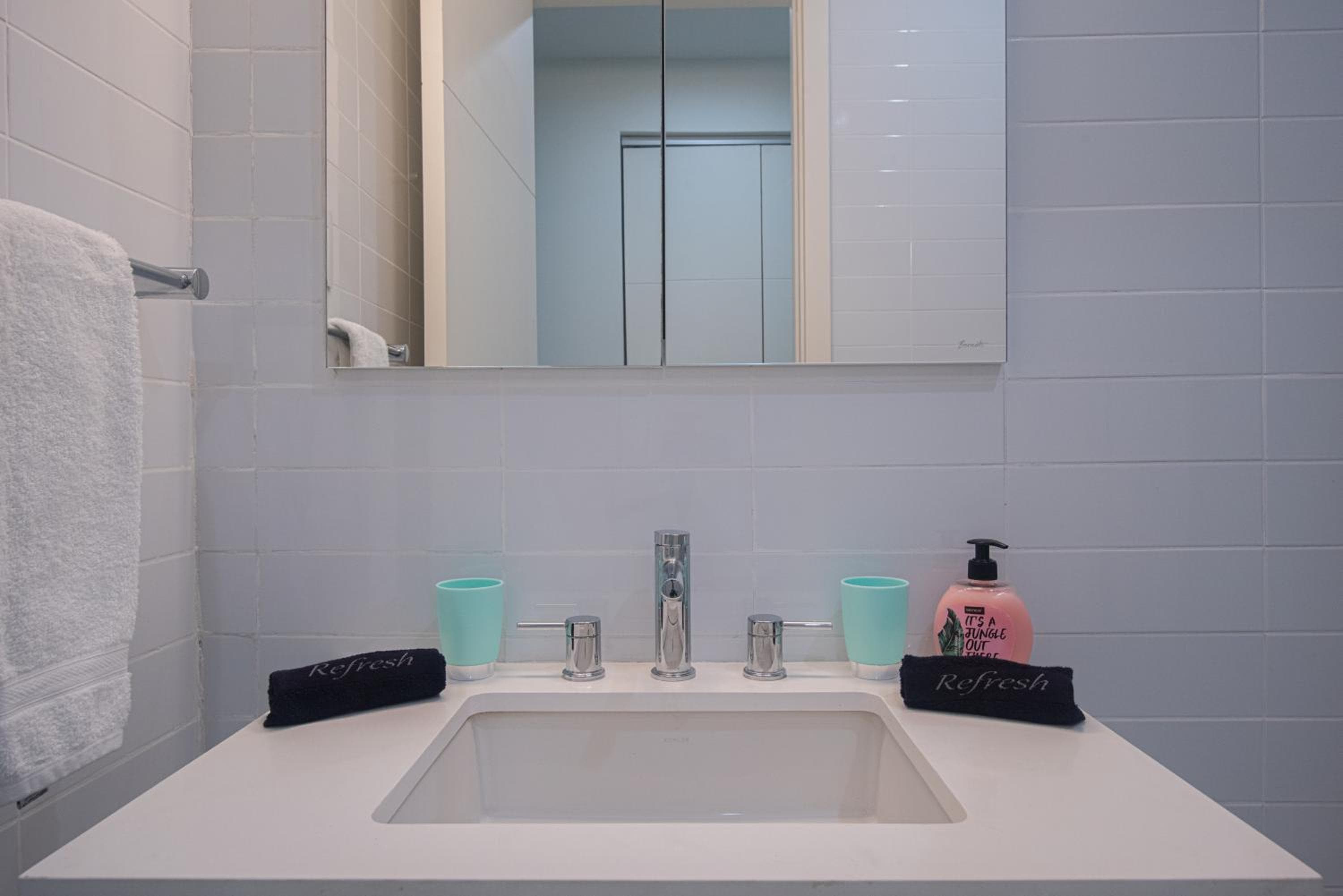 The Cove - Condo Hotel - Palm Beach Strip, Palm-Eagle Beach, photo 6