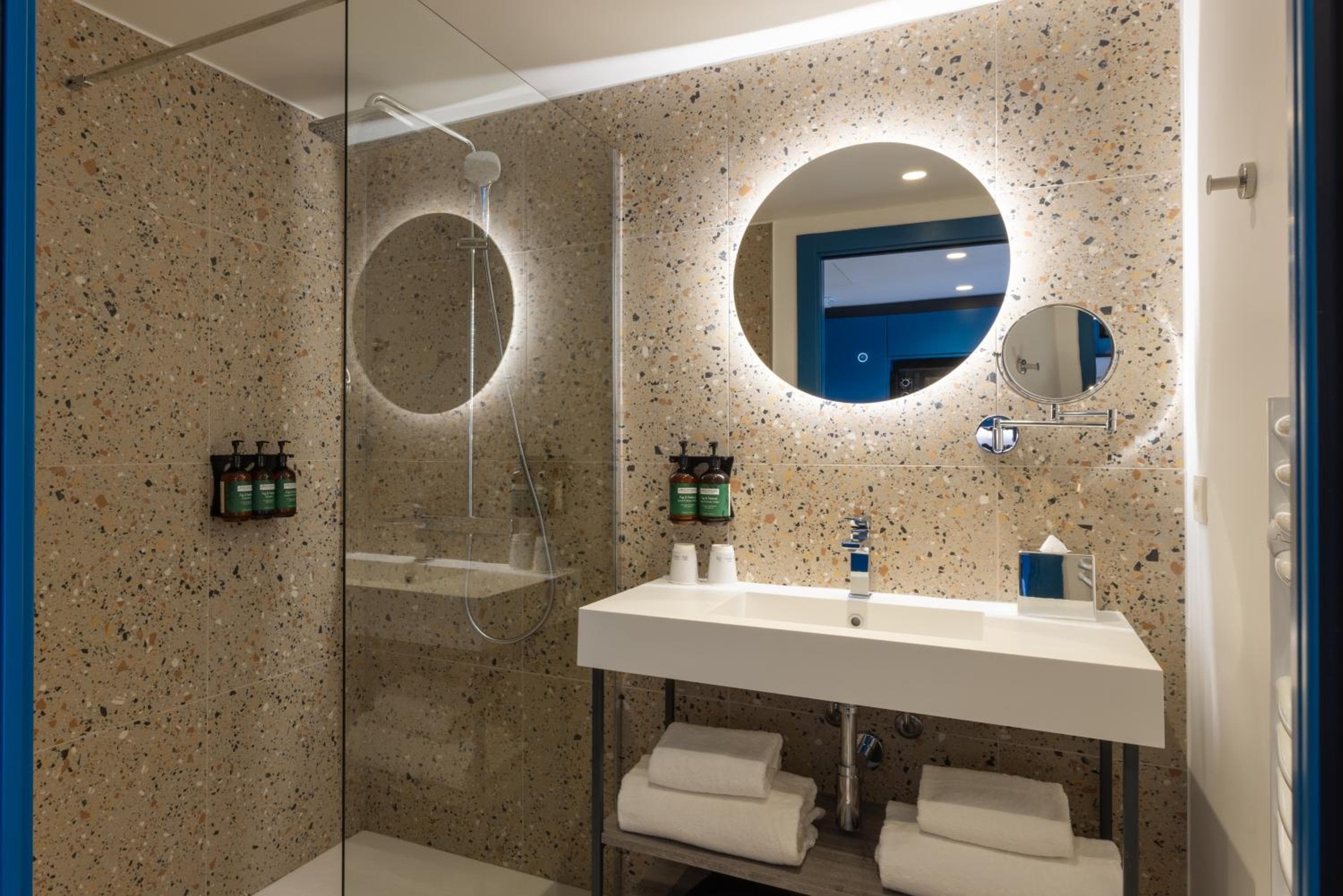 Staybridge Suites - Cannes Centre by IHG, Cannes, photo 3