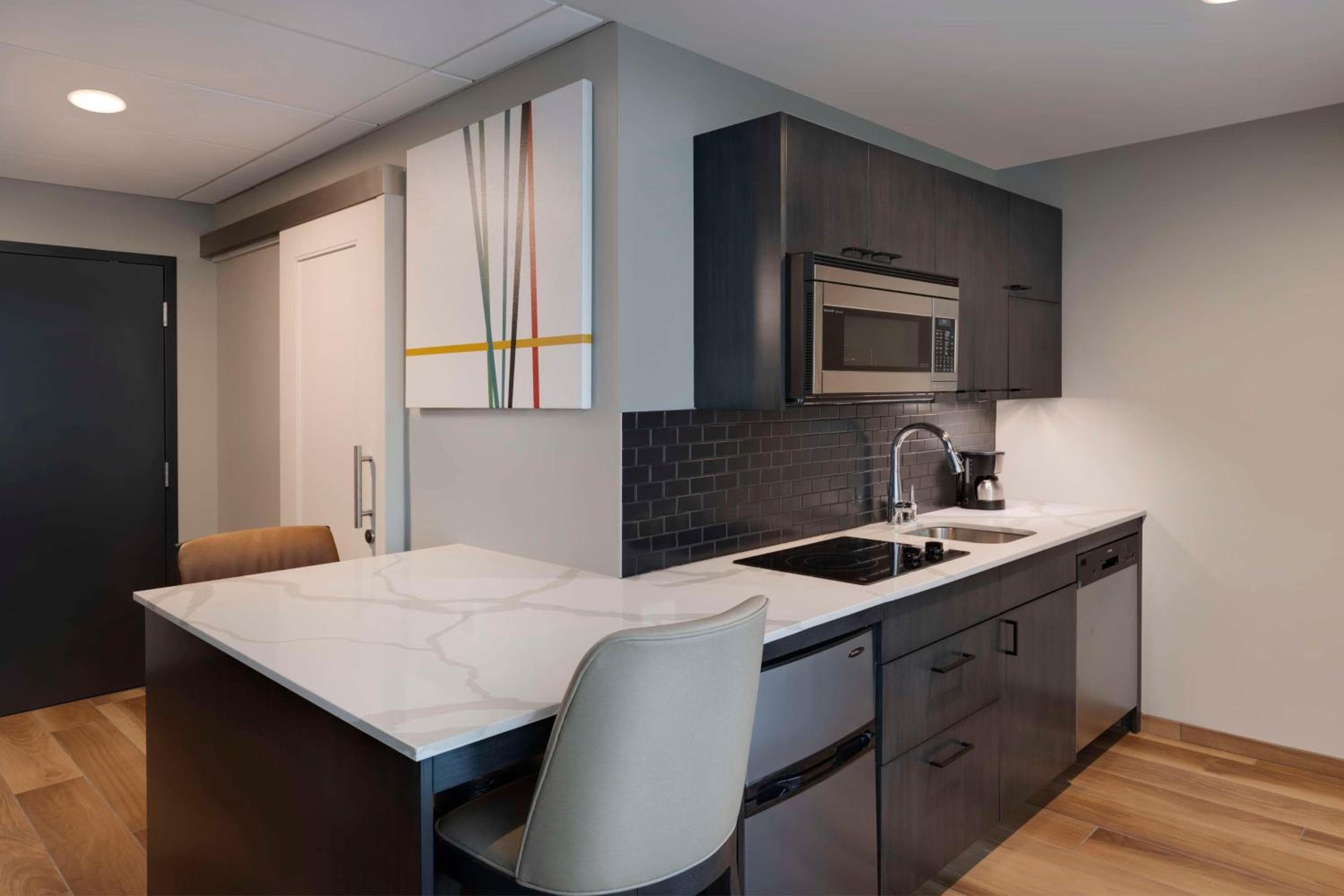 Hyatt House LAX Century Blvd, Los Angeles, photo 3