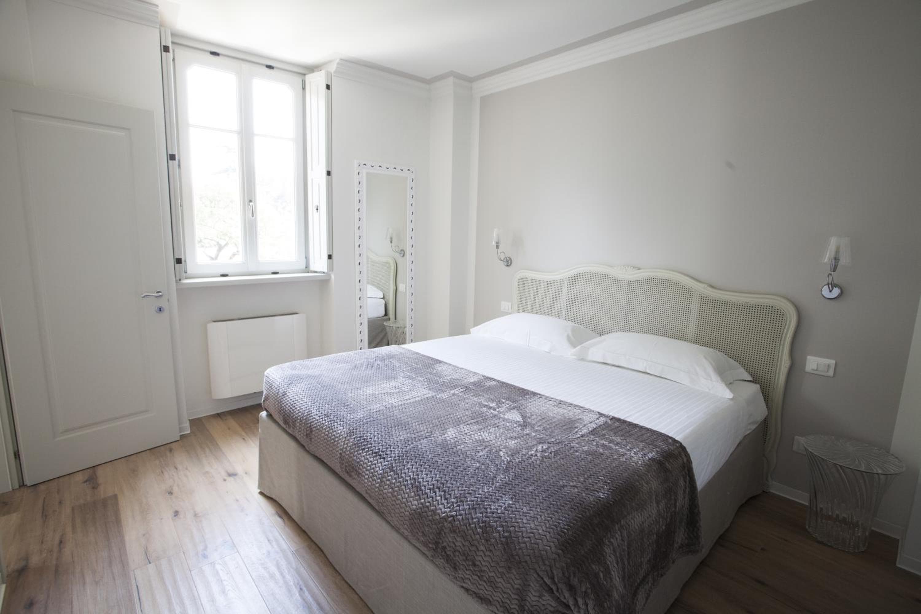 Villa Italia Luxury Suites and Apartments, Arco, photo 6